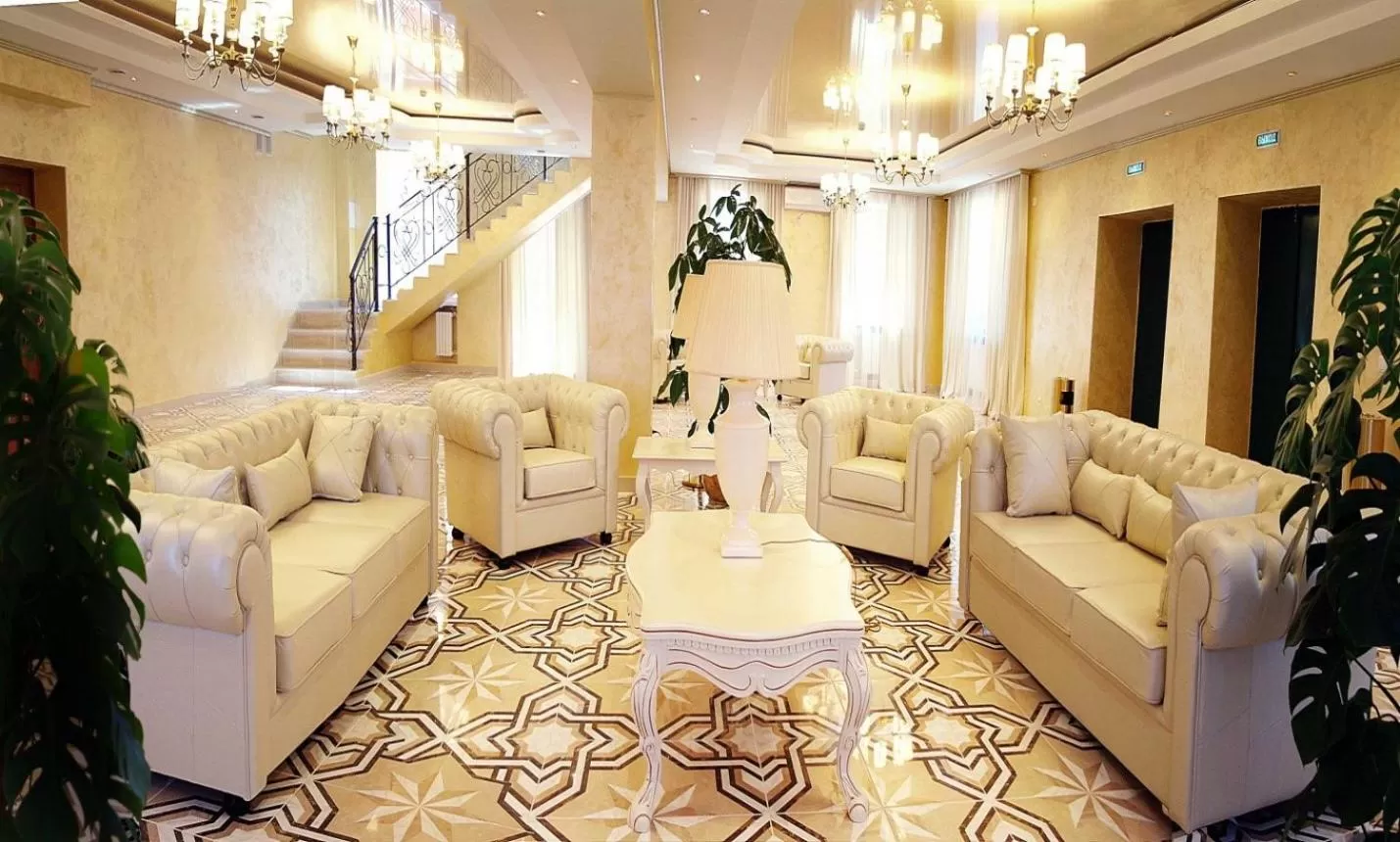 Seating area in Tumar Hotel