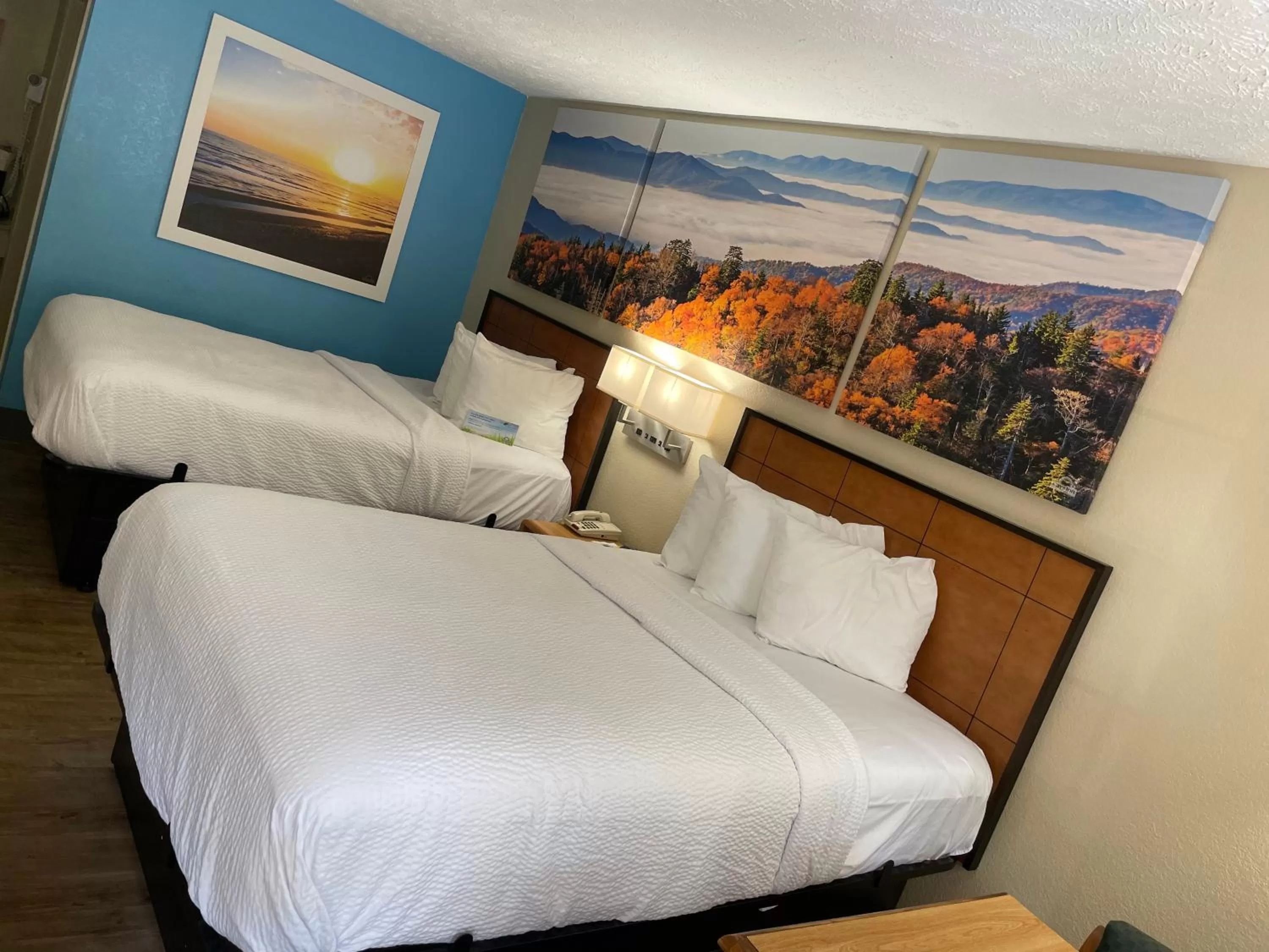 Bed in Days Inn by Wyndham Lexington