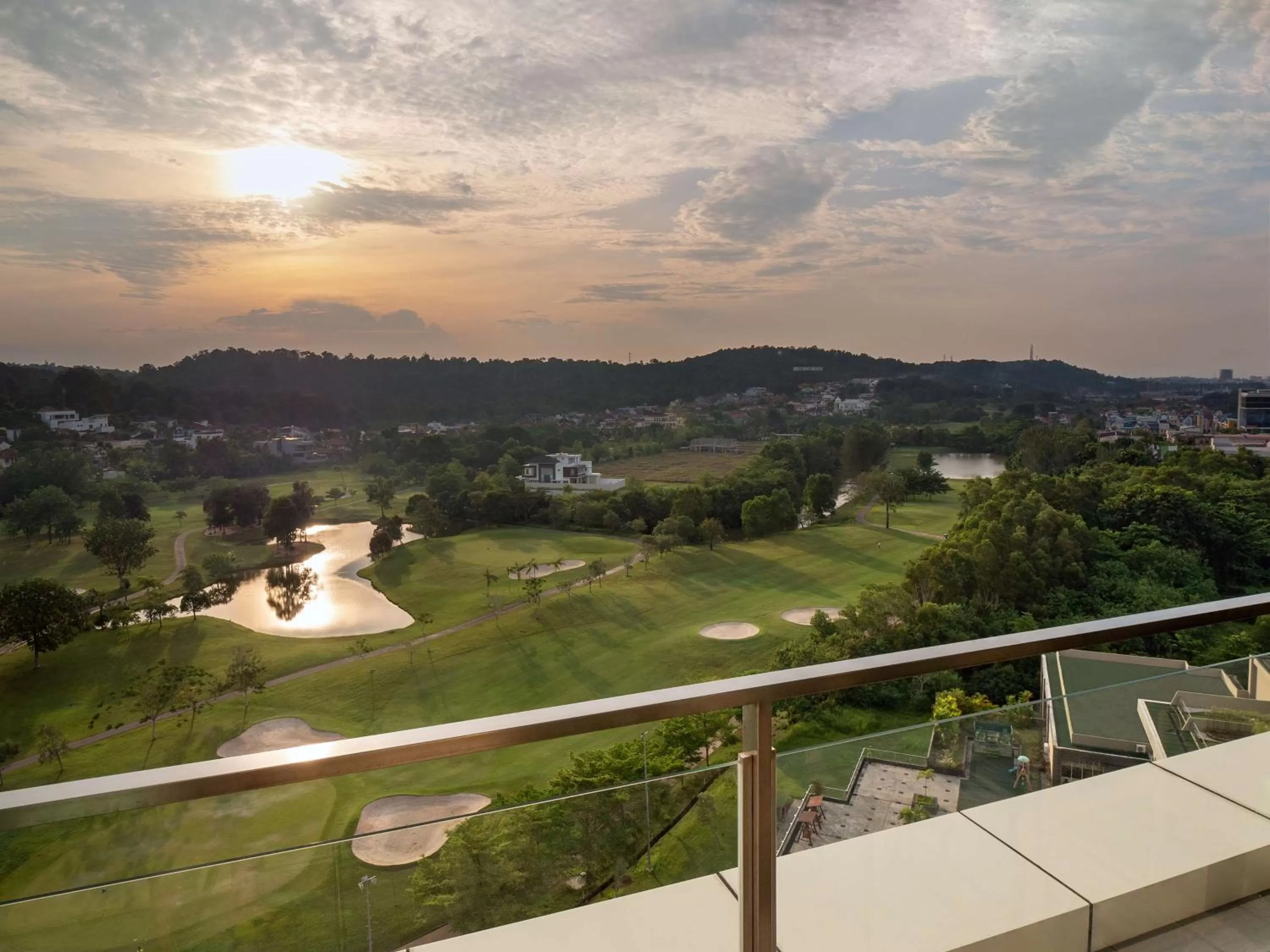 Photo of the whole room in Radisson Golf & Convention Center Batam