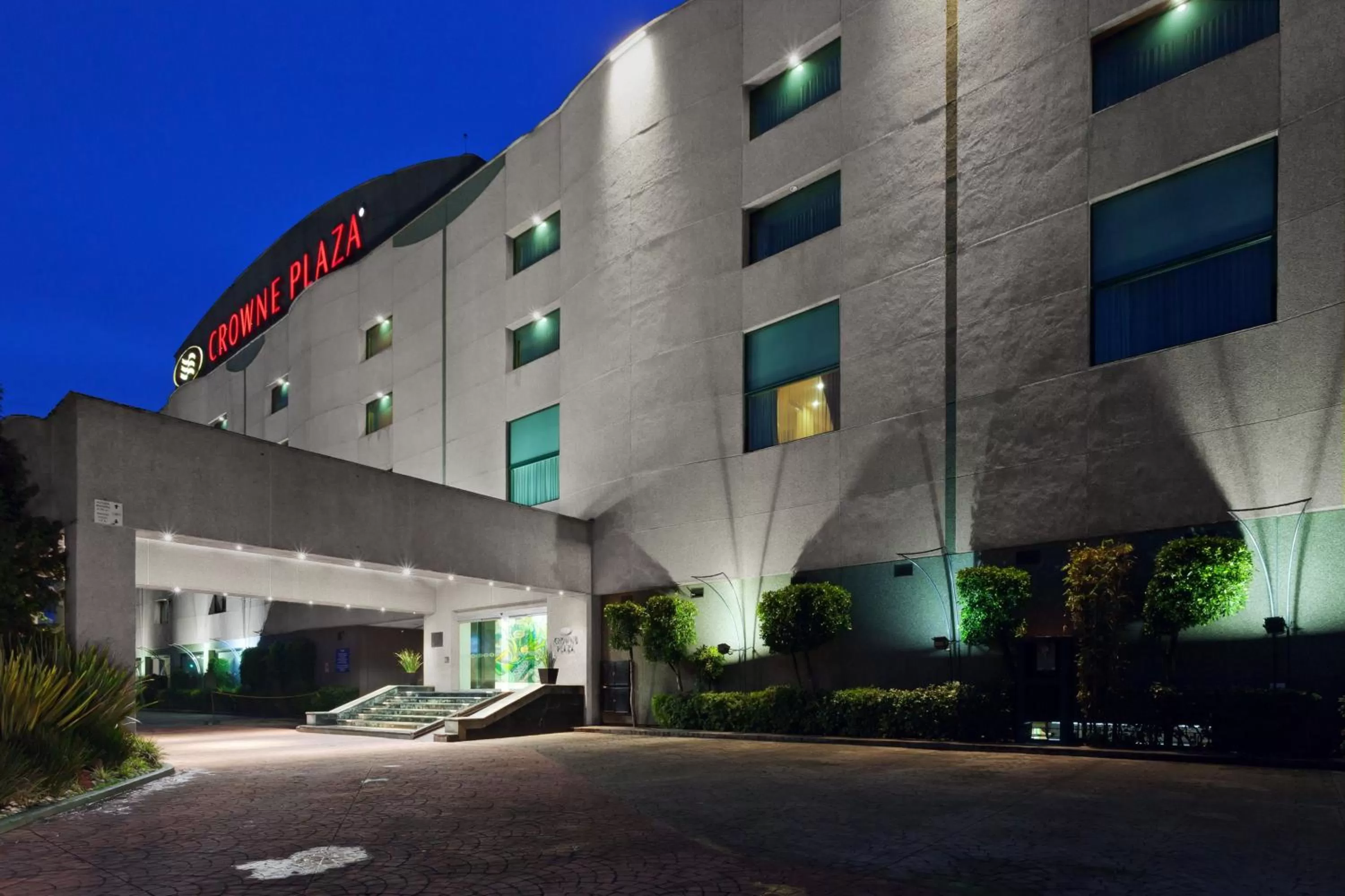Property building in Crowne Plaza Toluca - Lancaster by IHG