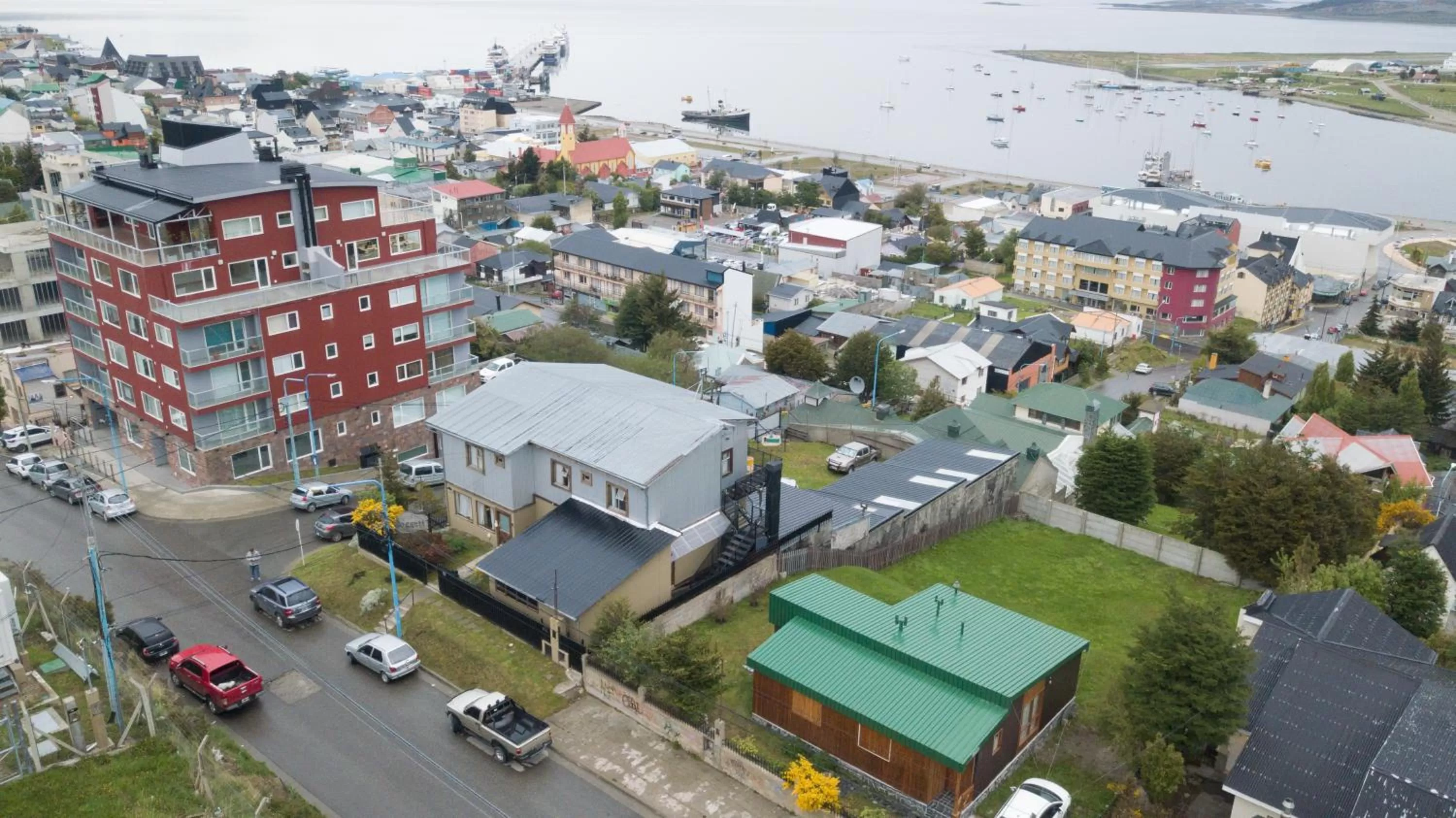 Nearby landmark, Bird's-eye View in Hosteria Sloggett