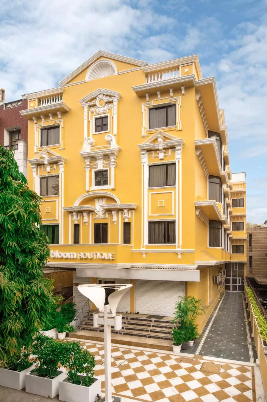 Facade/entrance in Bloom Boutique l GK1