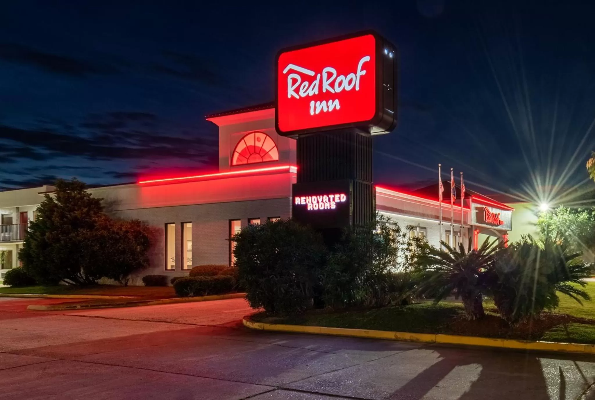 Property building in Red Roof Inn Gulfport - Biloxi Airport