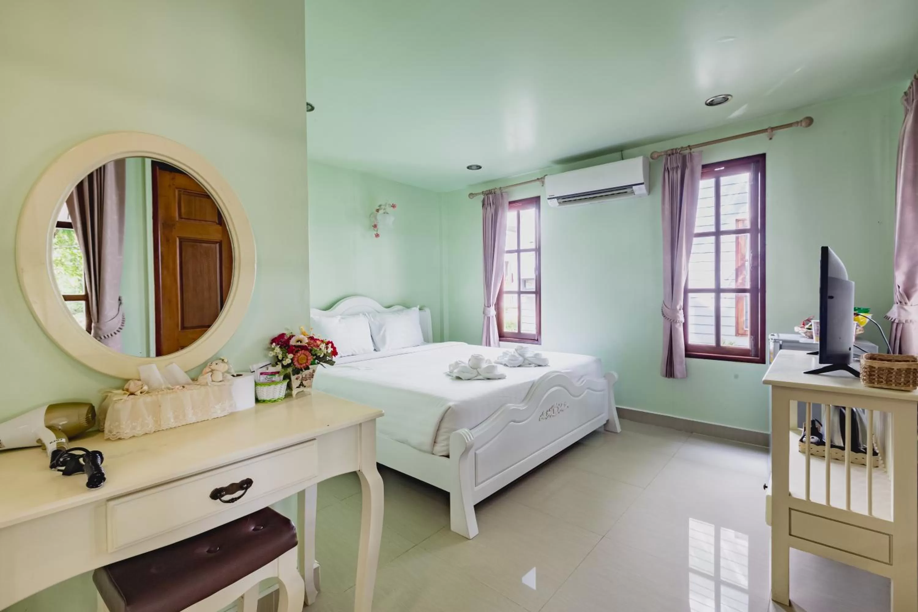 Bed in Sakarin Valley Resort