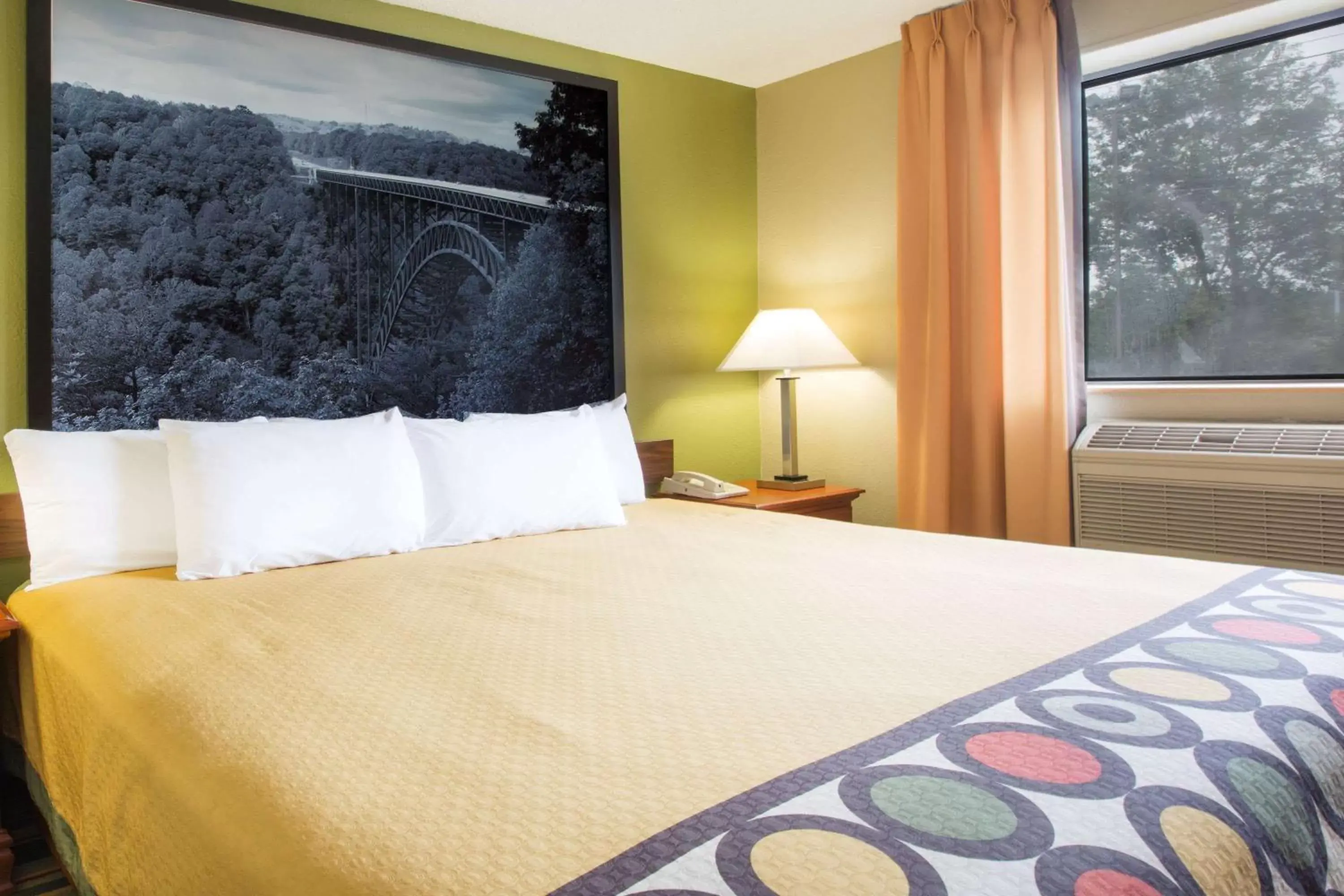 King Room - Smoking in Super 8 by Wyndham Beckley King Room - Smoking in Super 8 by Wyndham Beckley