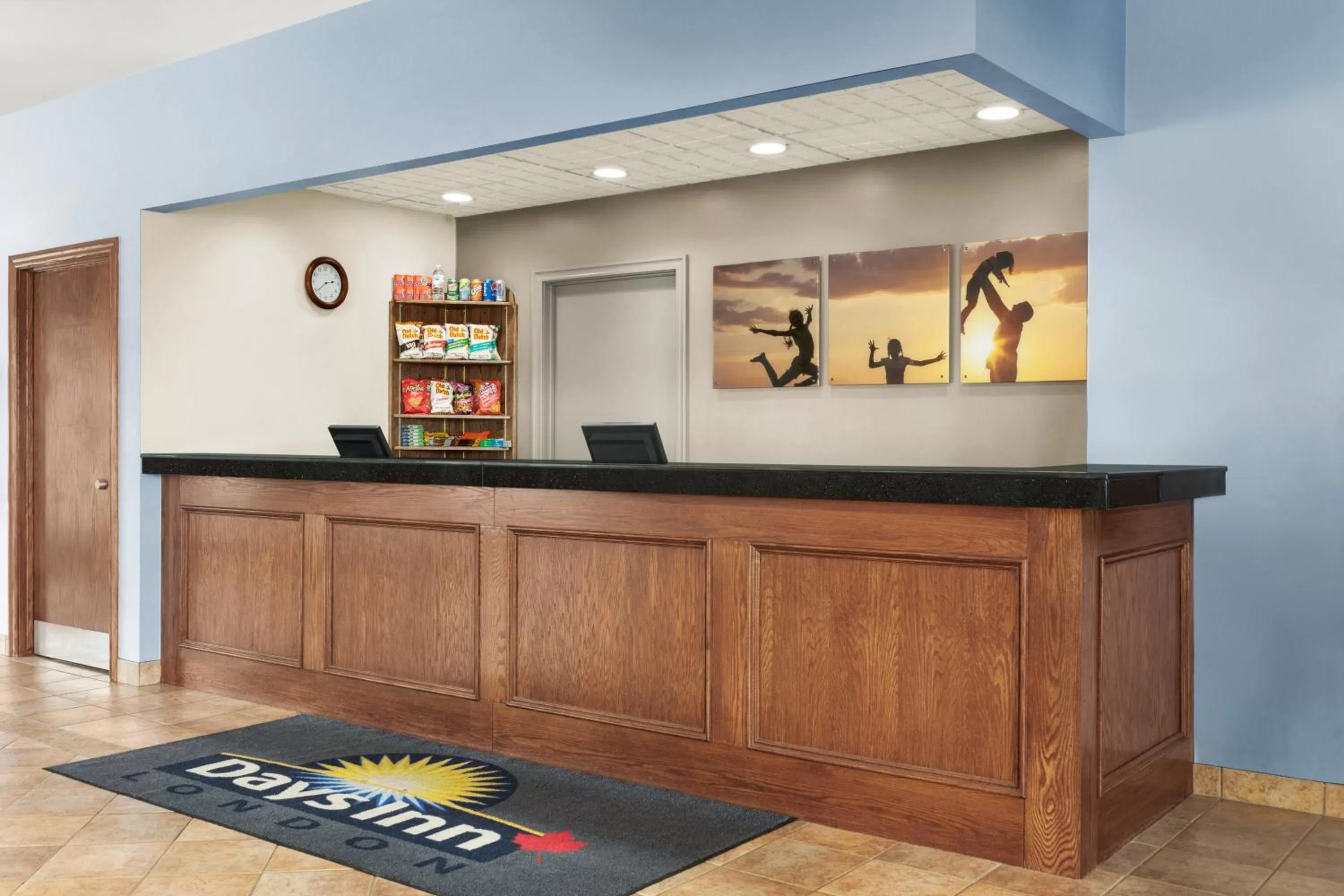 Lobby or reception in Days Inn by Wyndham London