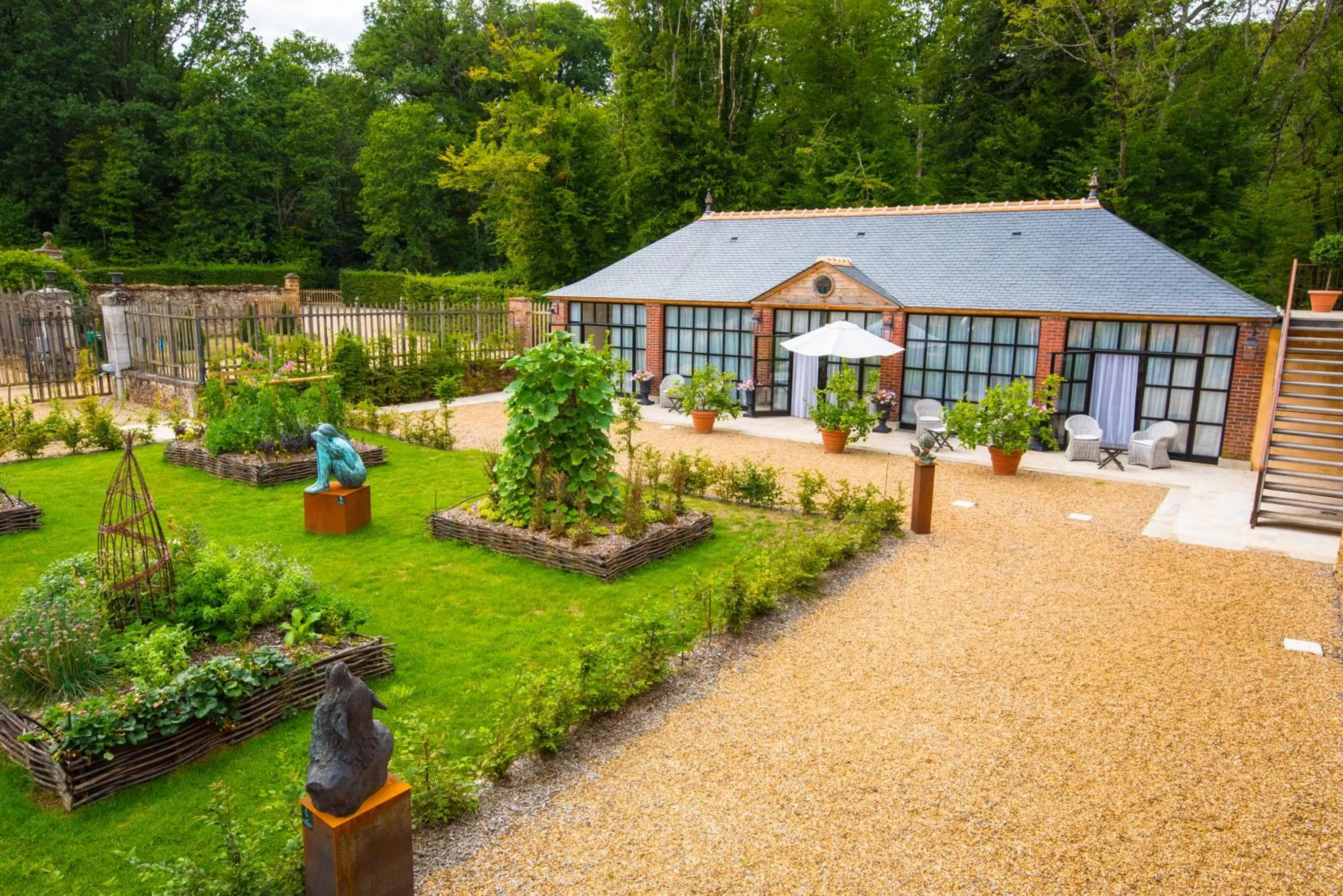 Property building in Hôtel du Domaine de La Groirie - Le Mans