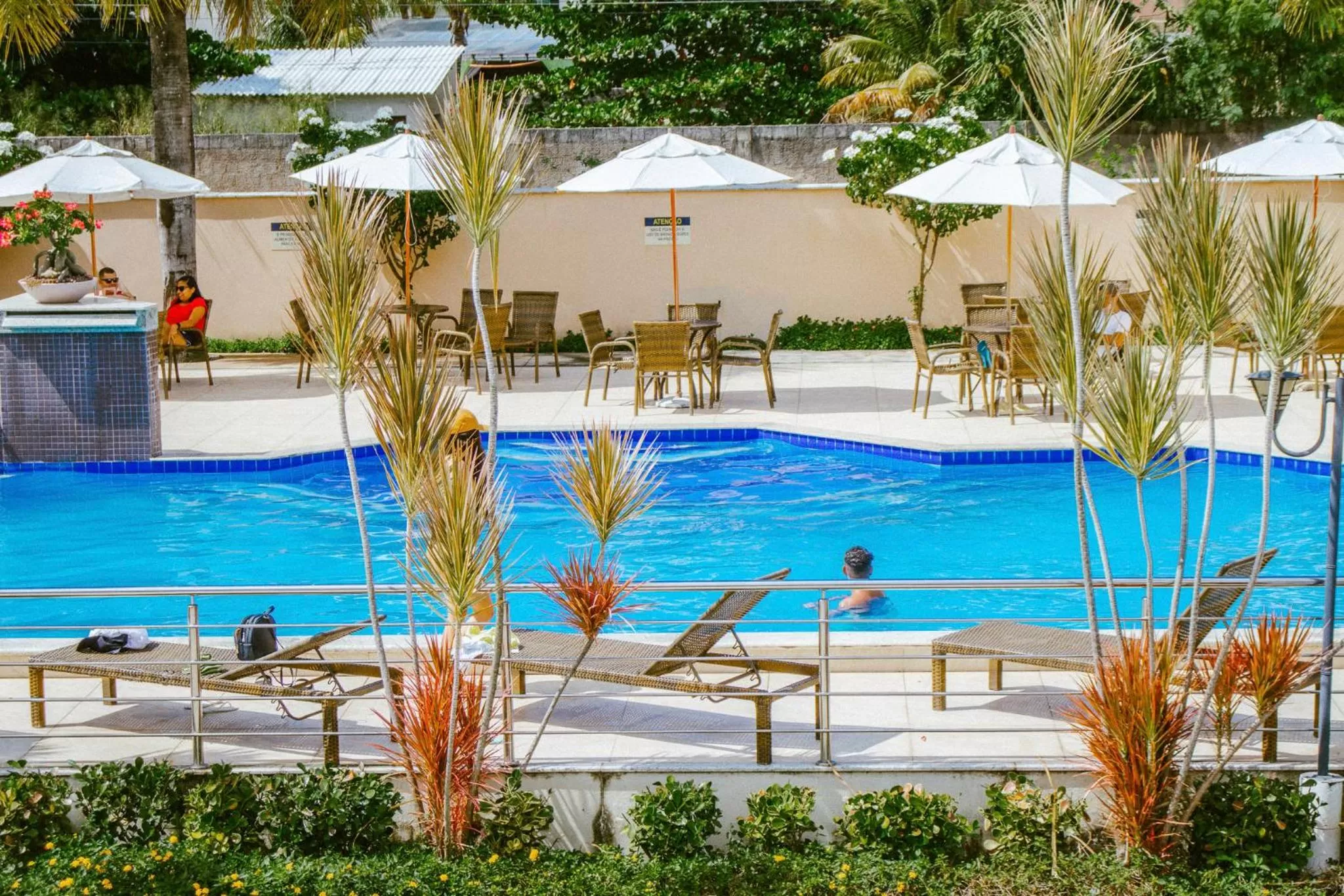 Swimming pool in Pontal Praia Hotel