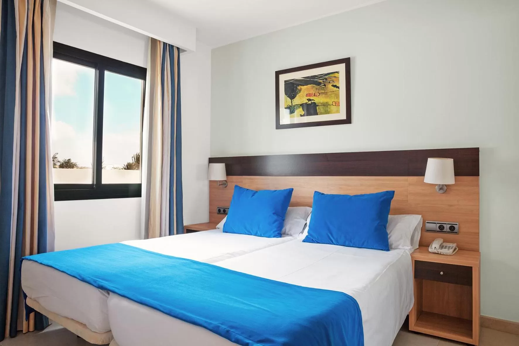 Large Single Room in Hotel Pocillos Playa, solo Adultos