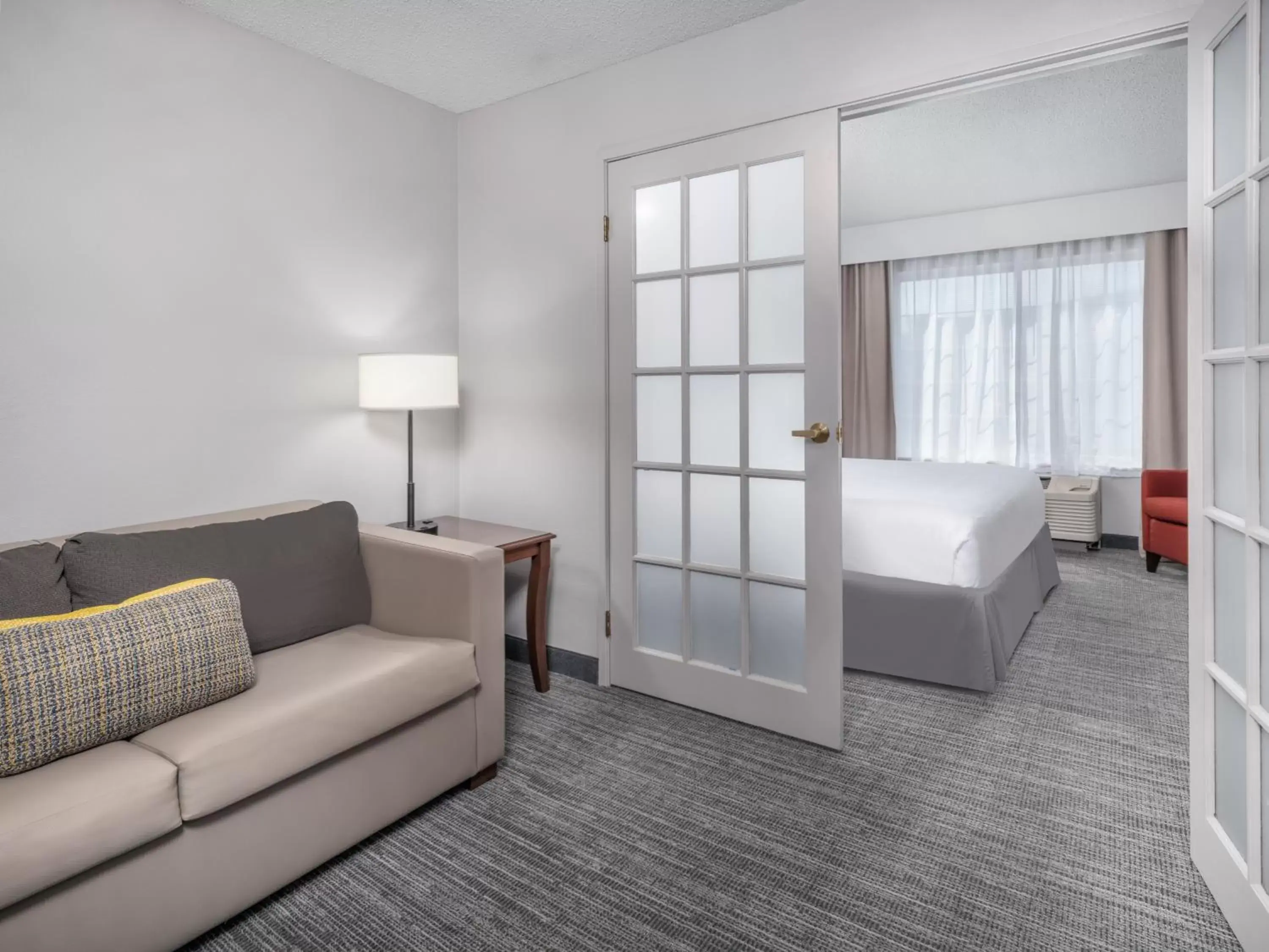 One-Bedroom King Suite - Non-Smoking in Country Inn & Suites by Radisson, Toledo, OH One-Bedroom King Suite - Non-Smoking in Country Inn & Suites by Radisson, Toledo, OH