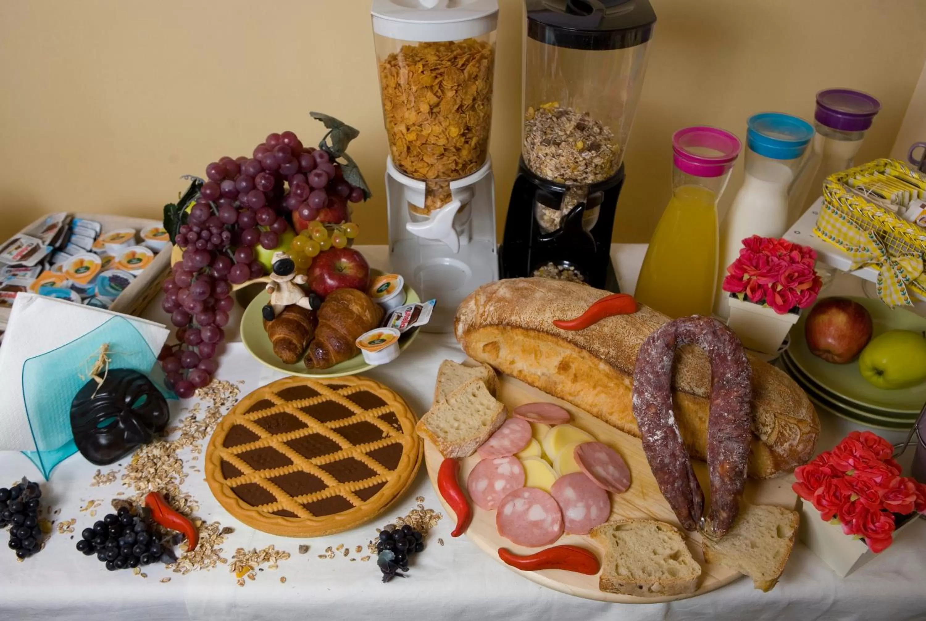 Food and drinks in Hotel Cineholiday