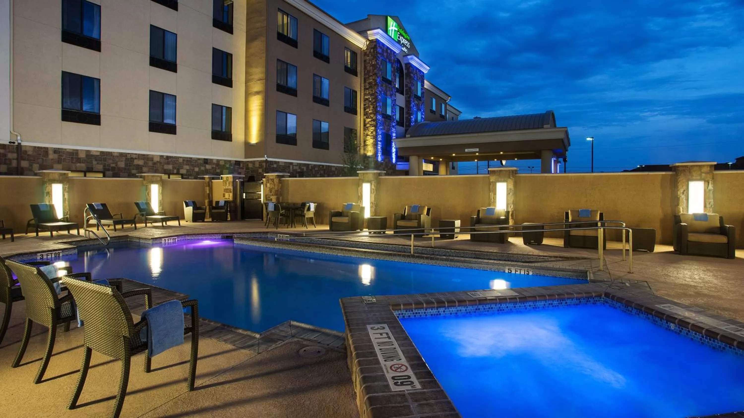 Swimming pool in Holiday Inn Express & Suites Midland South I-20 by IHG