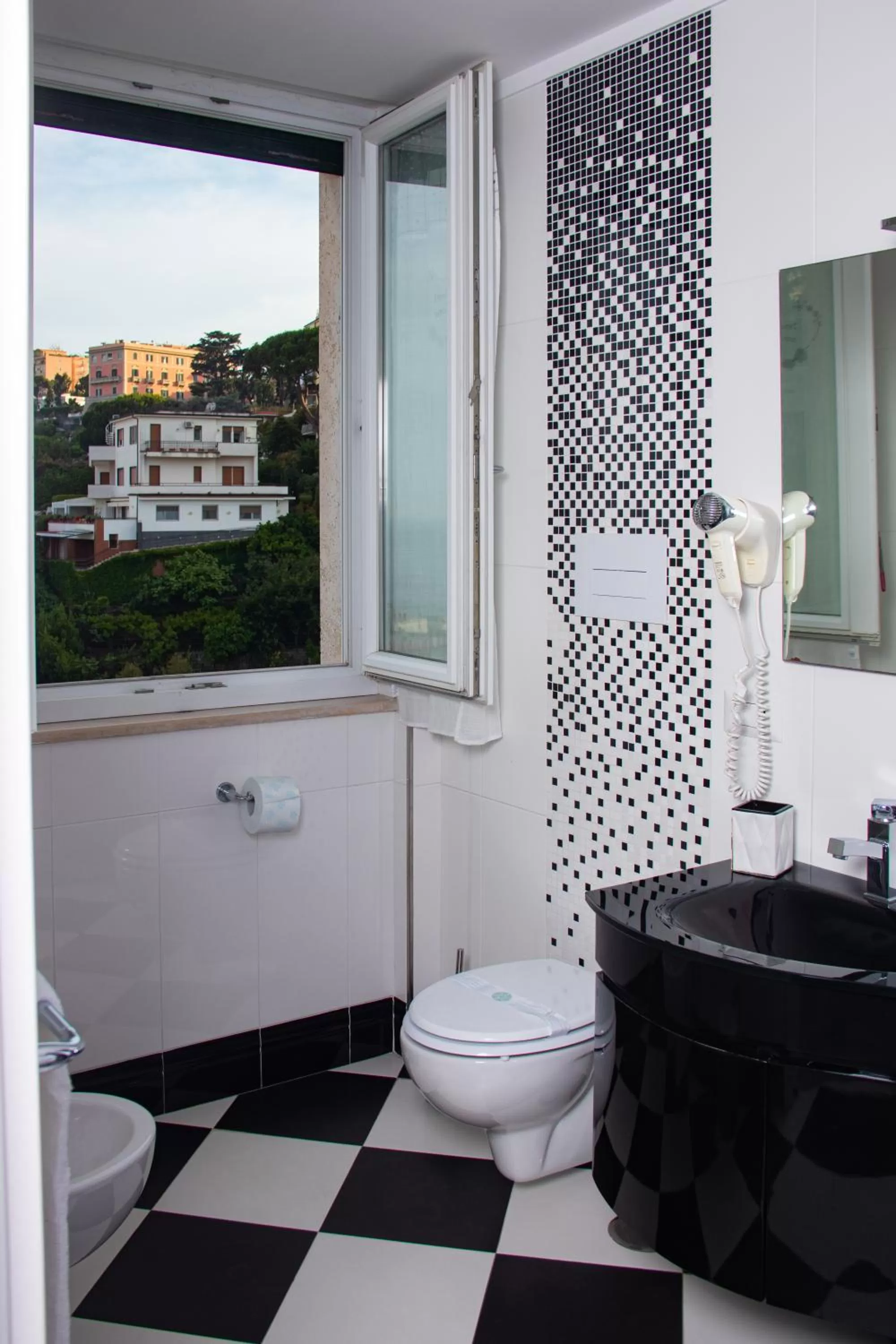 Toilet in Nido Dei Gabbiani