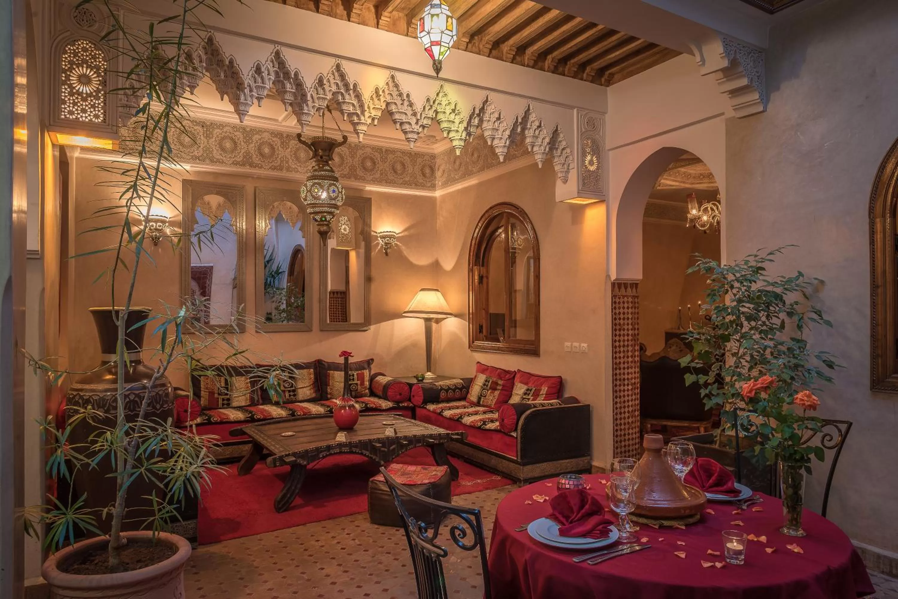 Restaurant/places to eat in Riad Dar Attika