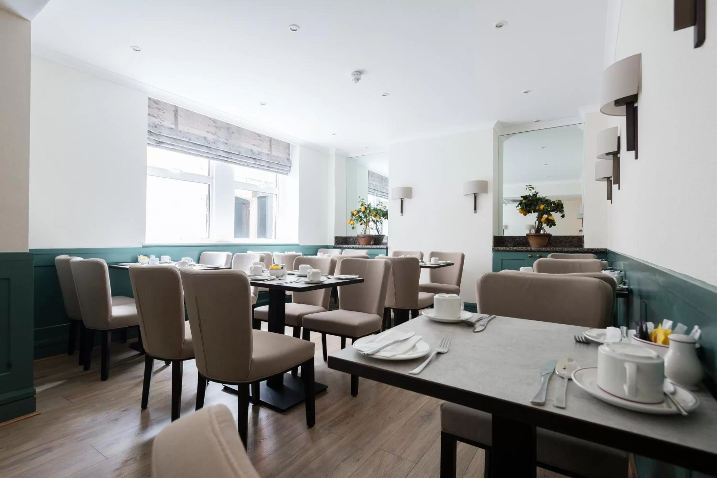 Restaurant/places to eat in Blandford Hotel