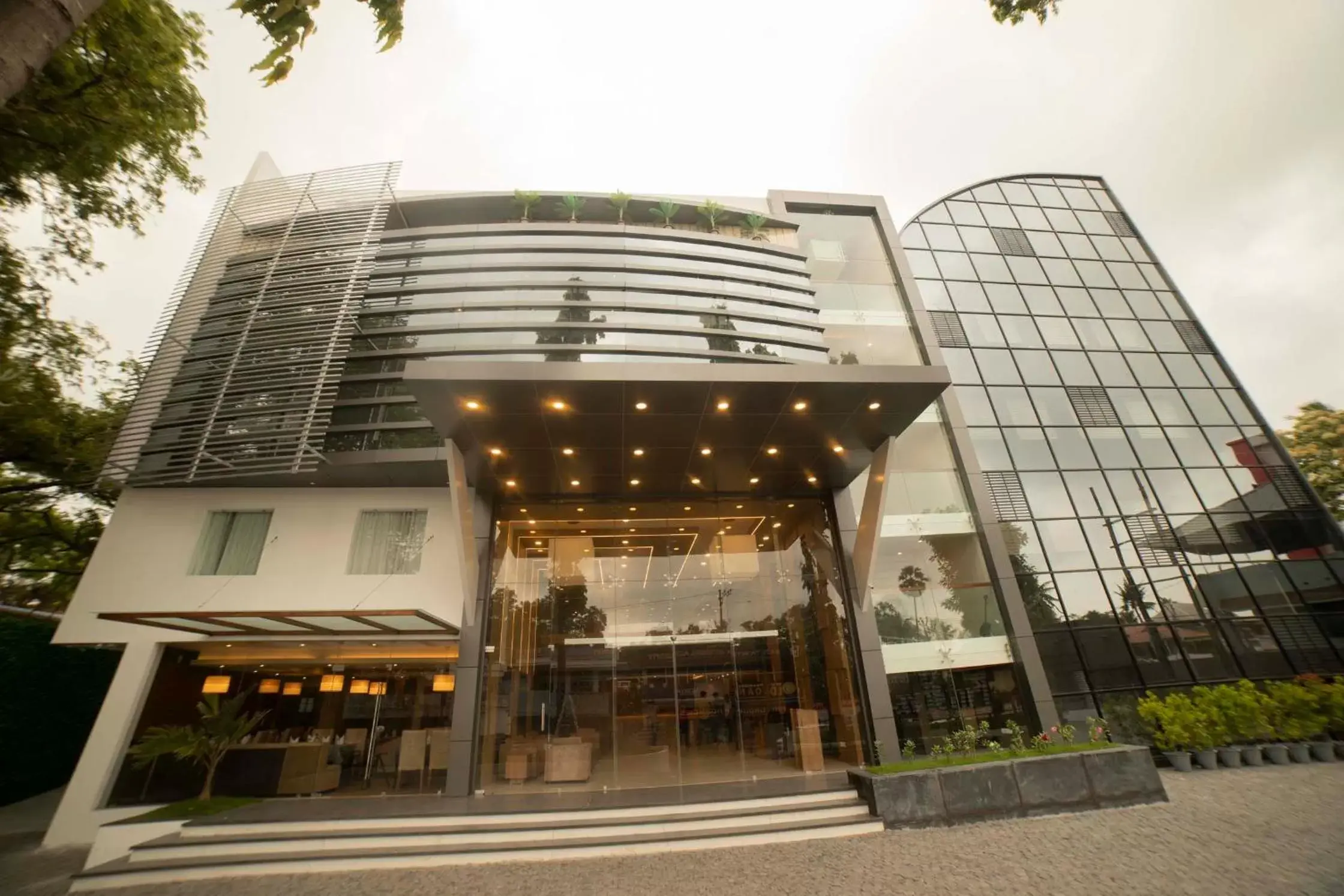 HOTEL SAVITHRI HOTEL SAVITHRI