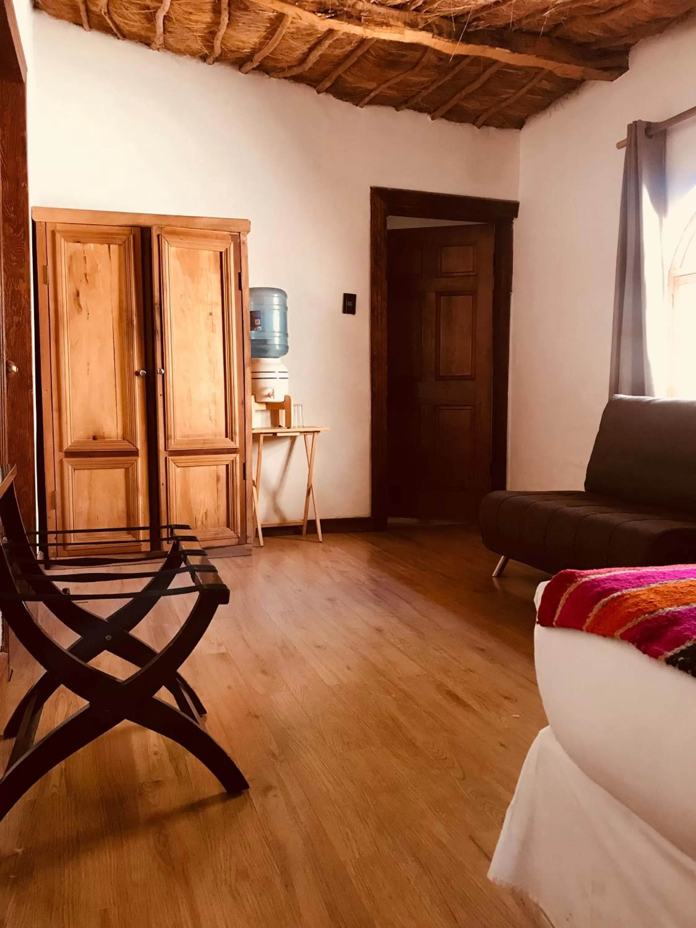 Photo of the whole room, Seating Area in Hotel La Aldea