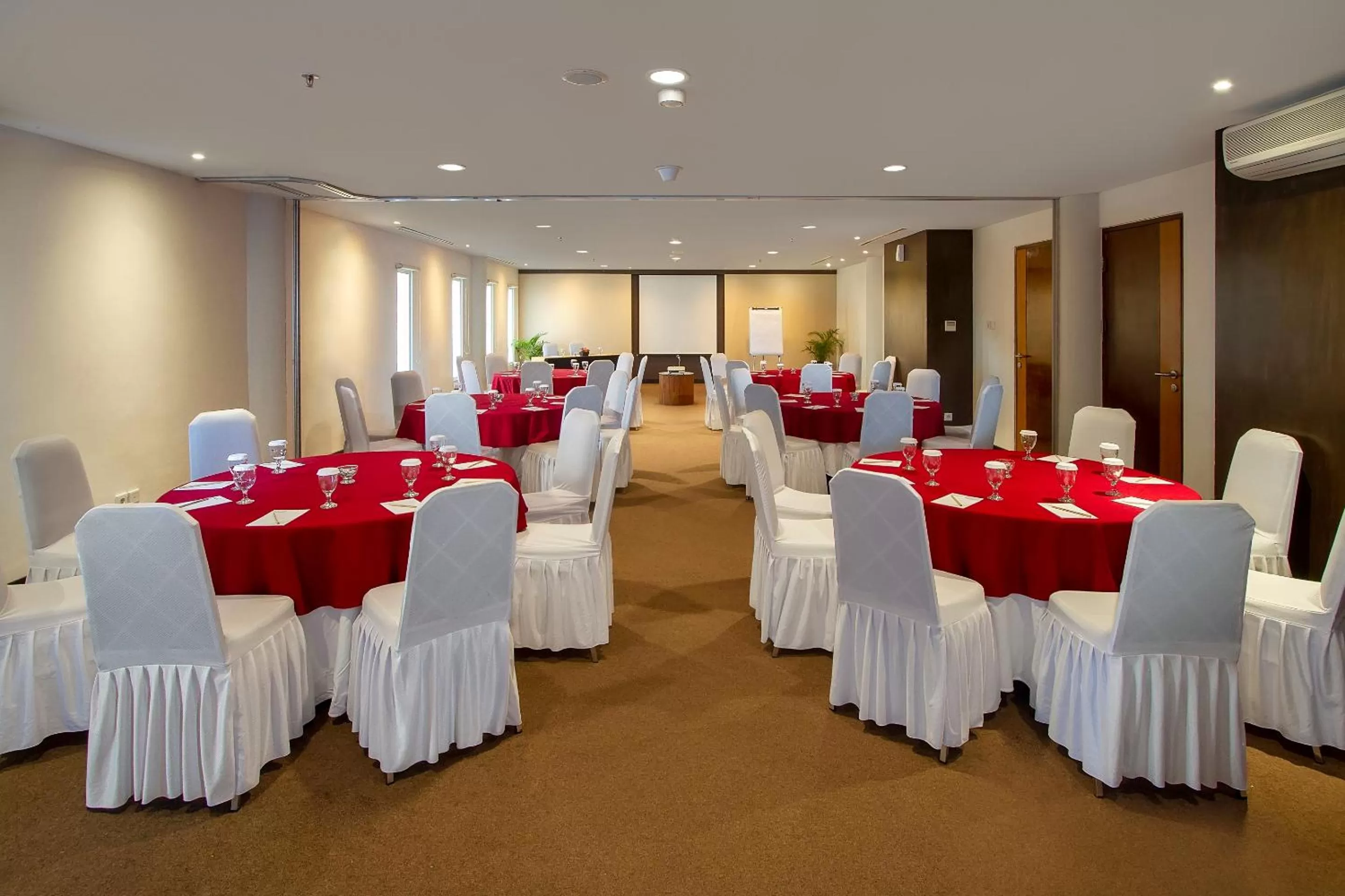 Business facilities in PrimeBiz Hotel Kuta