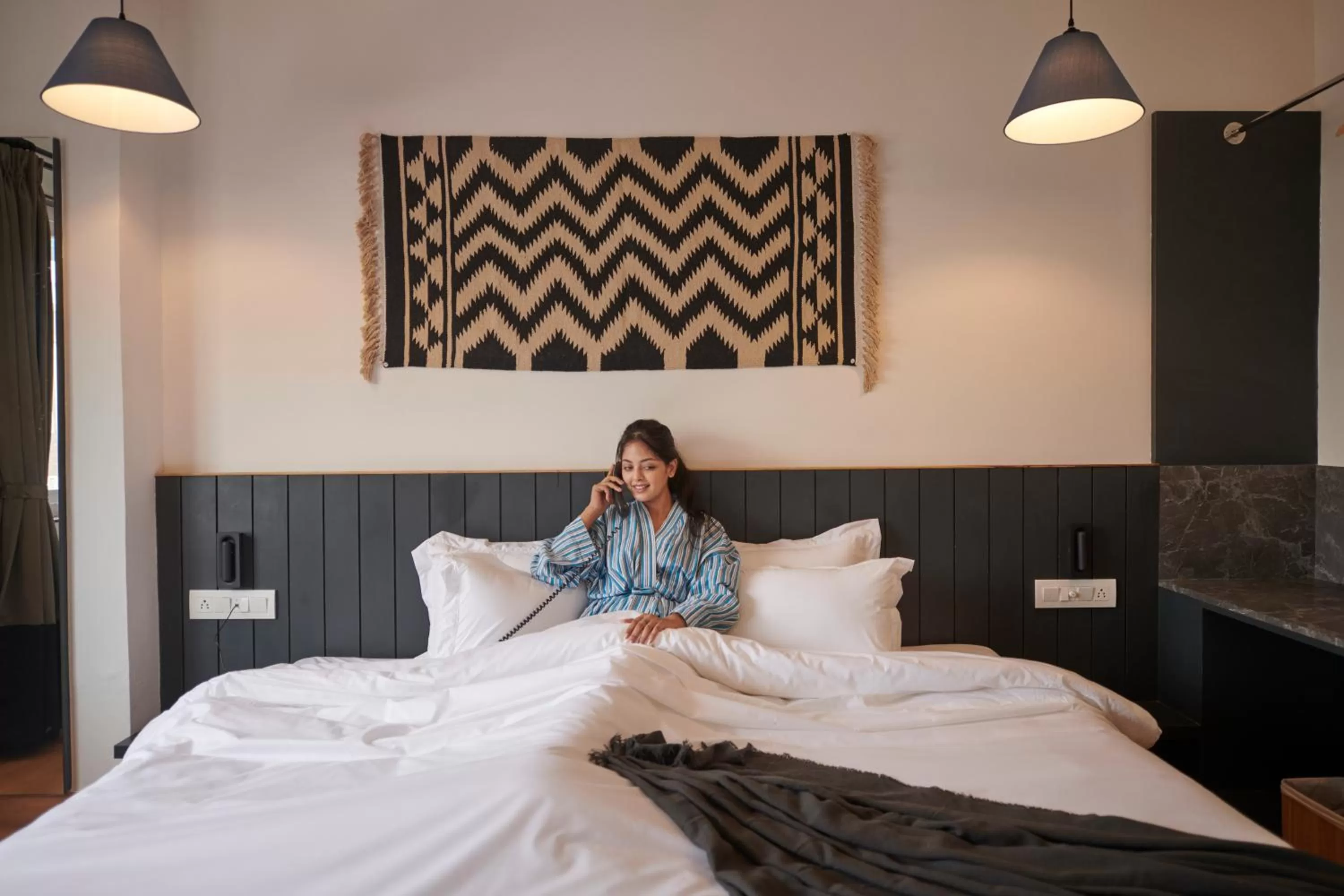 People in Poshtel VNS