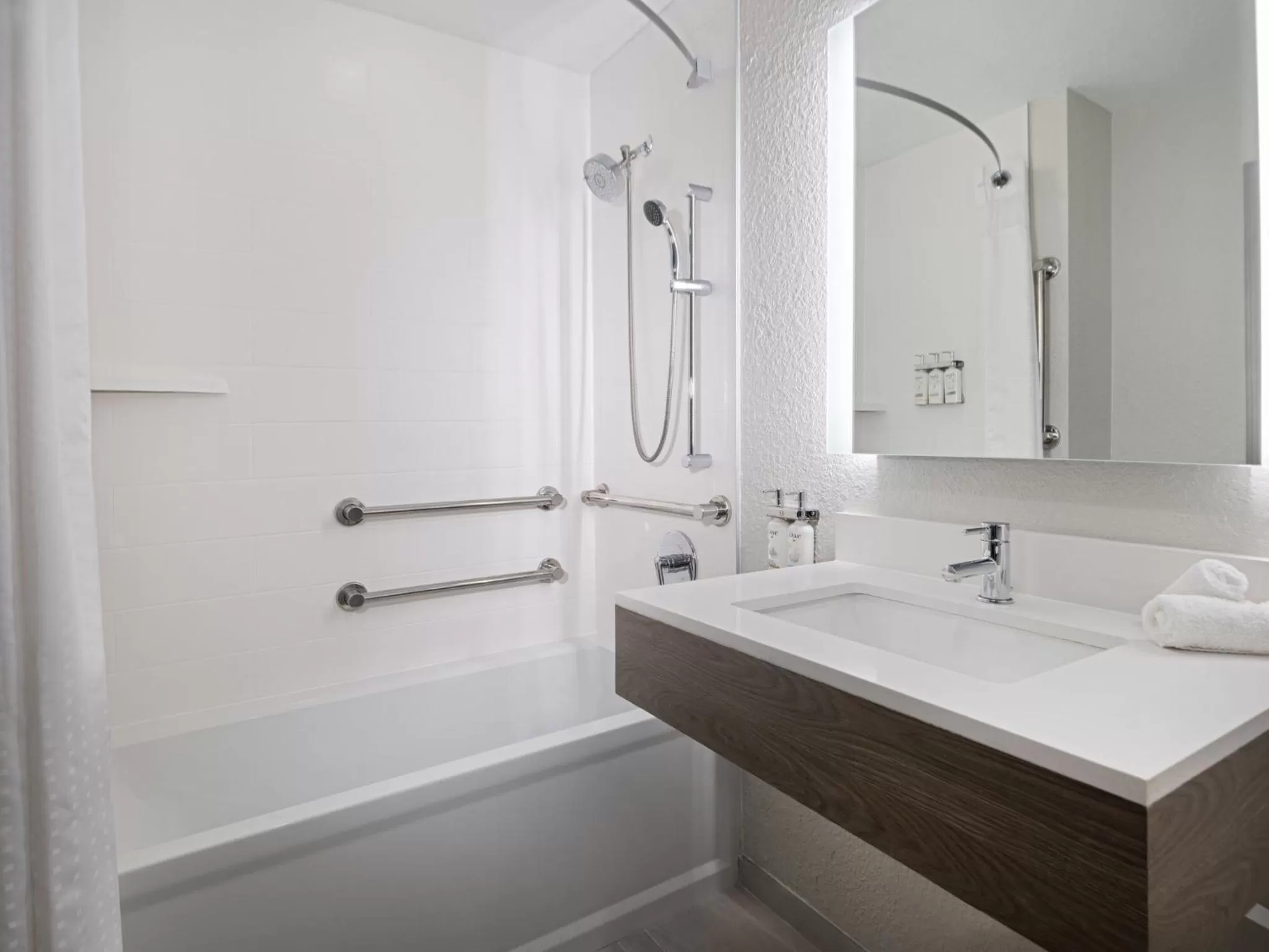 Bathroom in Holiday Inn Express & Suites Lakeland North I-4 by IHG