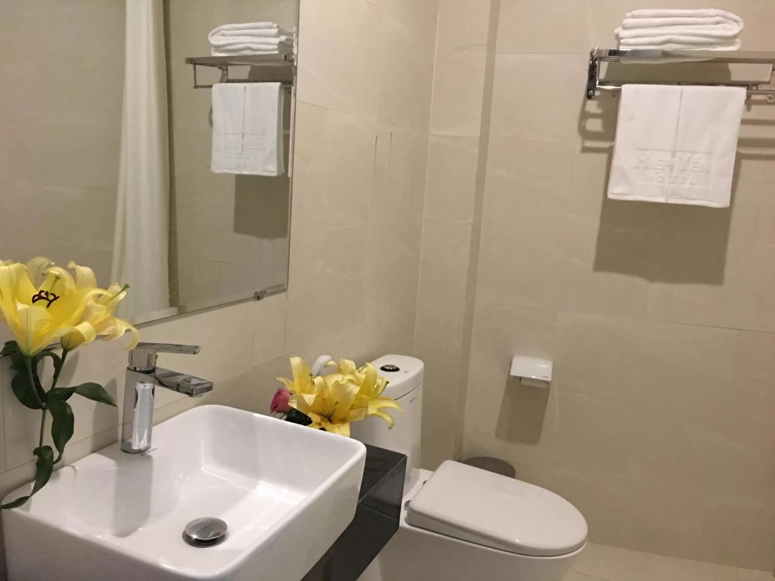 Bathroom in Khách Sạn Hiệp Yến