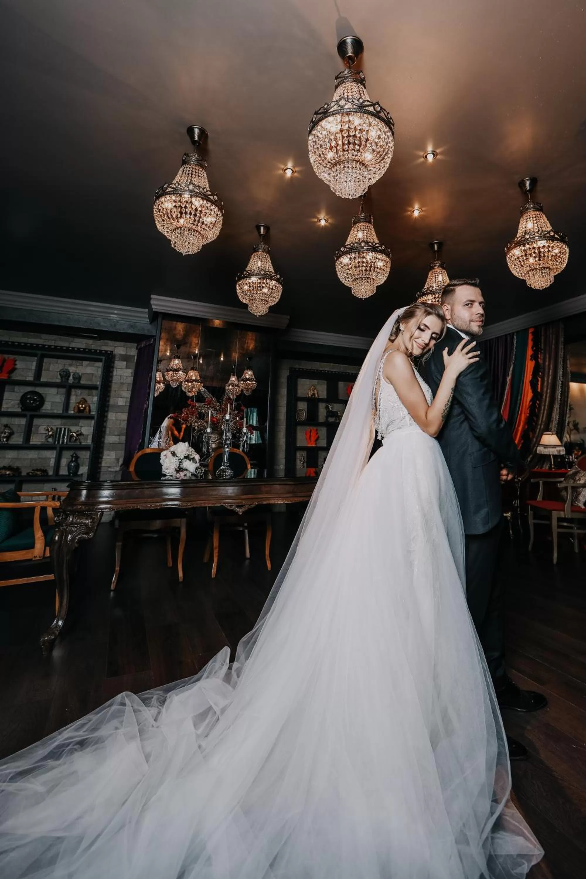 Guests in Complex Baroto