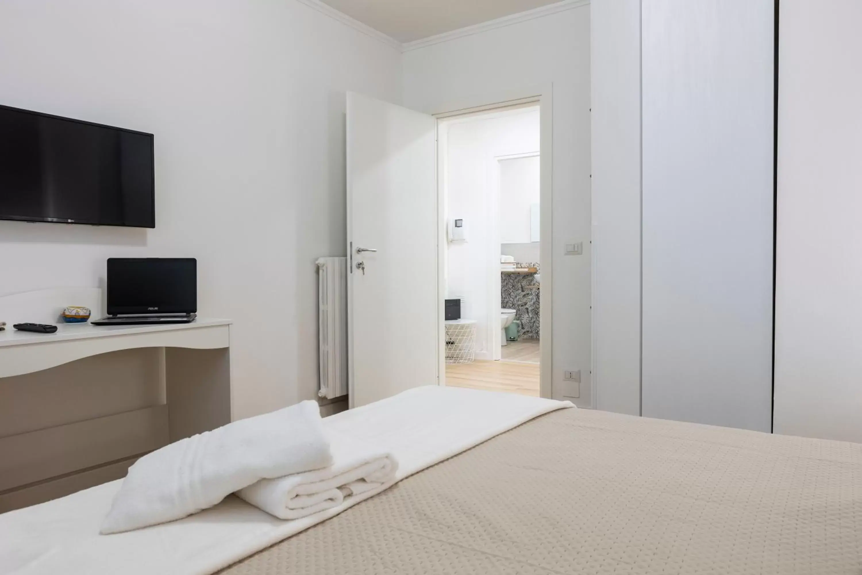 Double Room with Private External Bathroom in AdAstra b&b Double Room with Private External Bathroom in AdAstra b&b