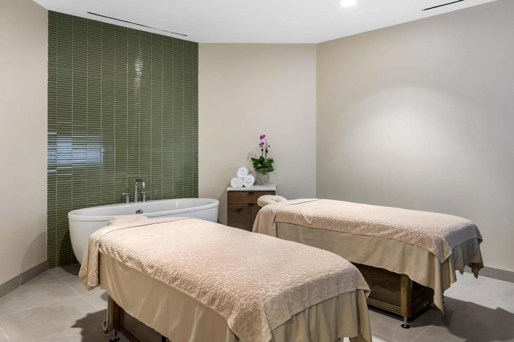 Spa and wellness centre/facilities in Omni Houston Hotel