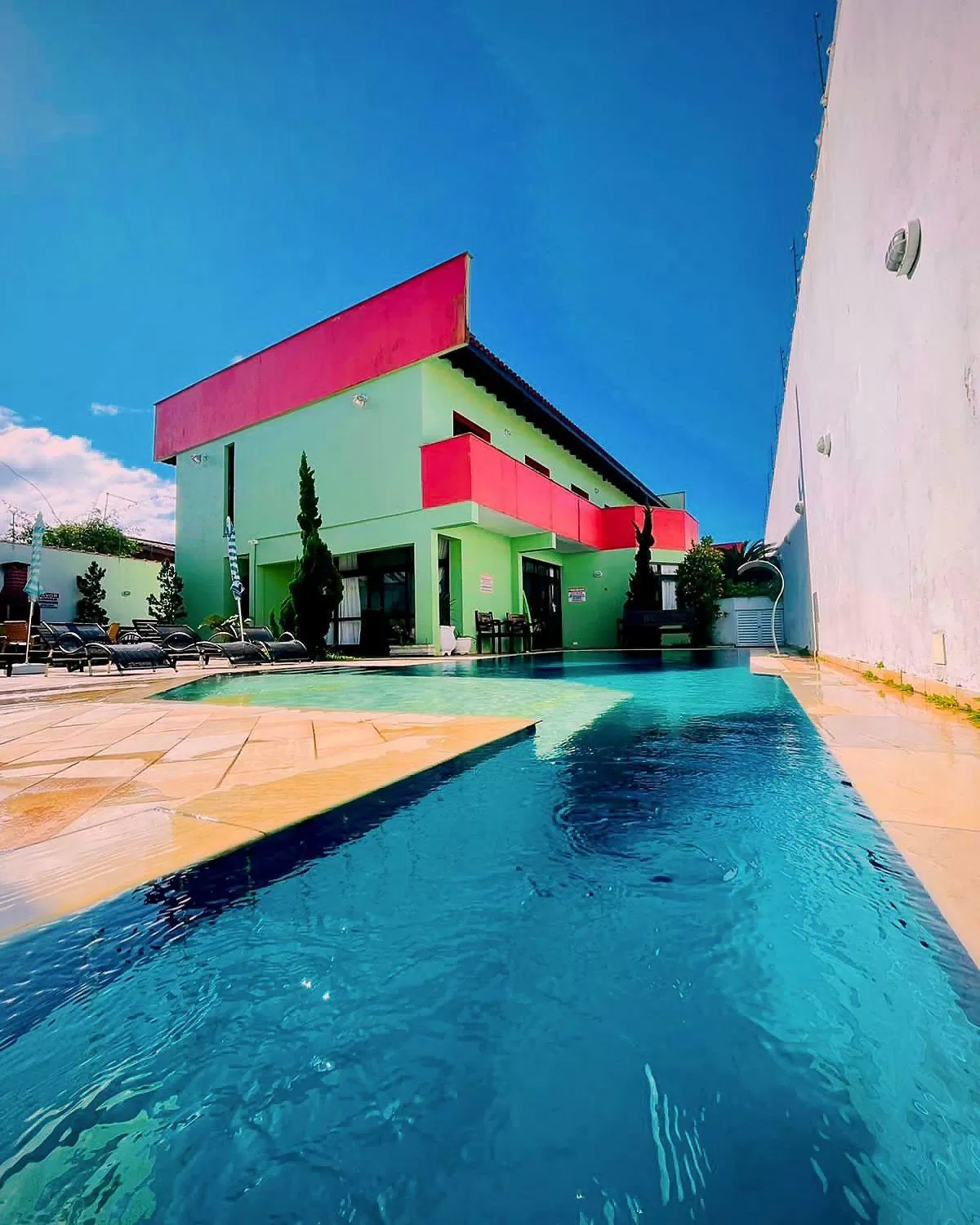 Swimming pool in Hostel e Pousada Bahia Beach