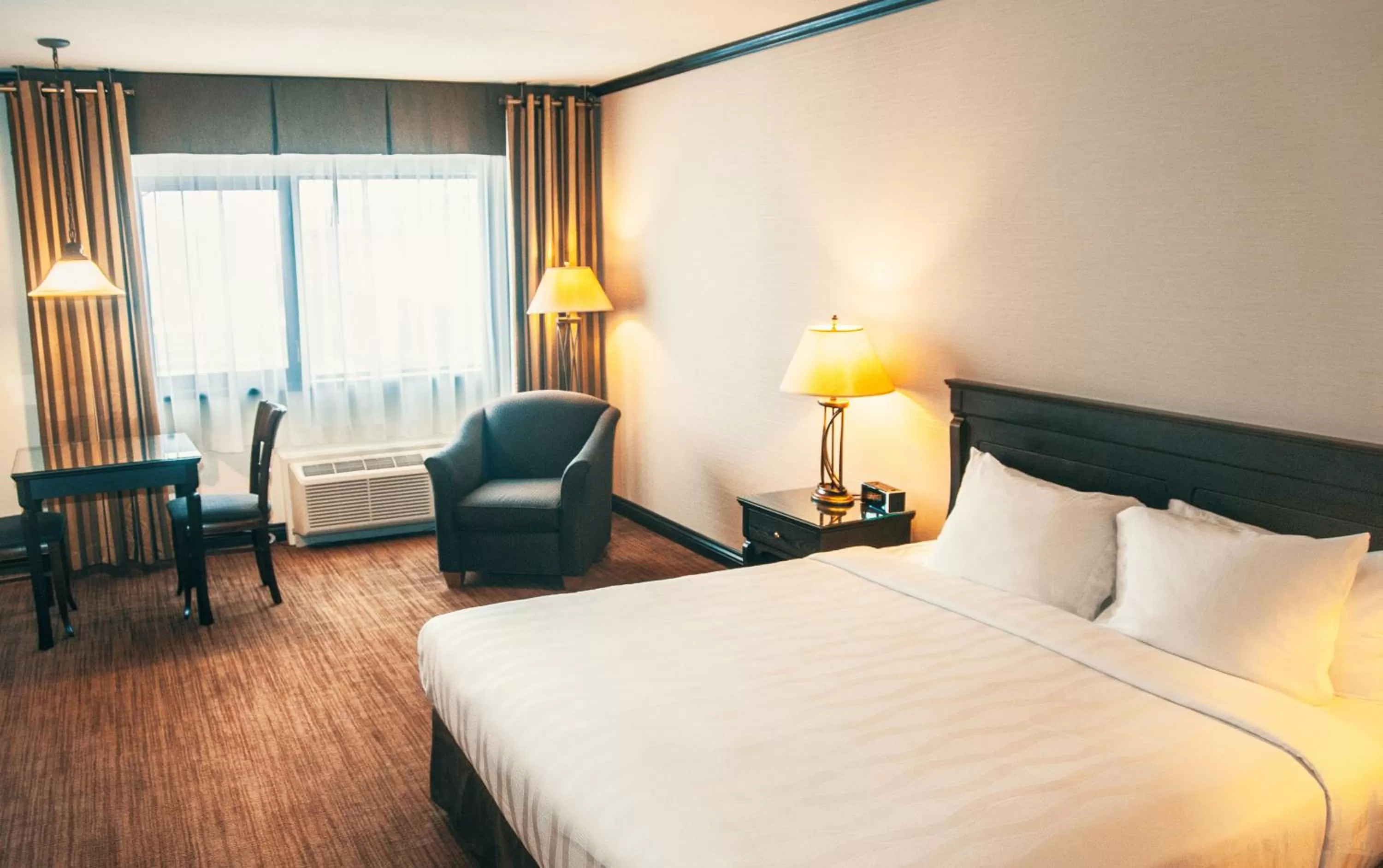 Bed in Hotel Le Montagnais