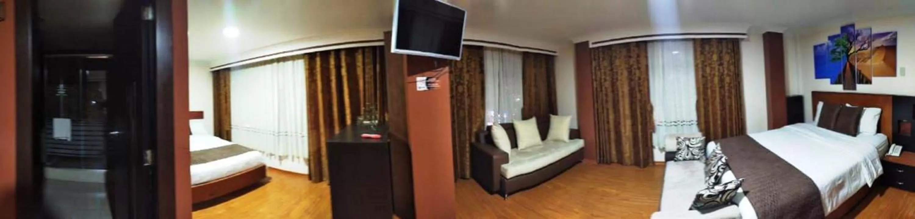 Bedroom in La Kapital Hotel