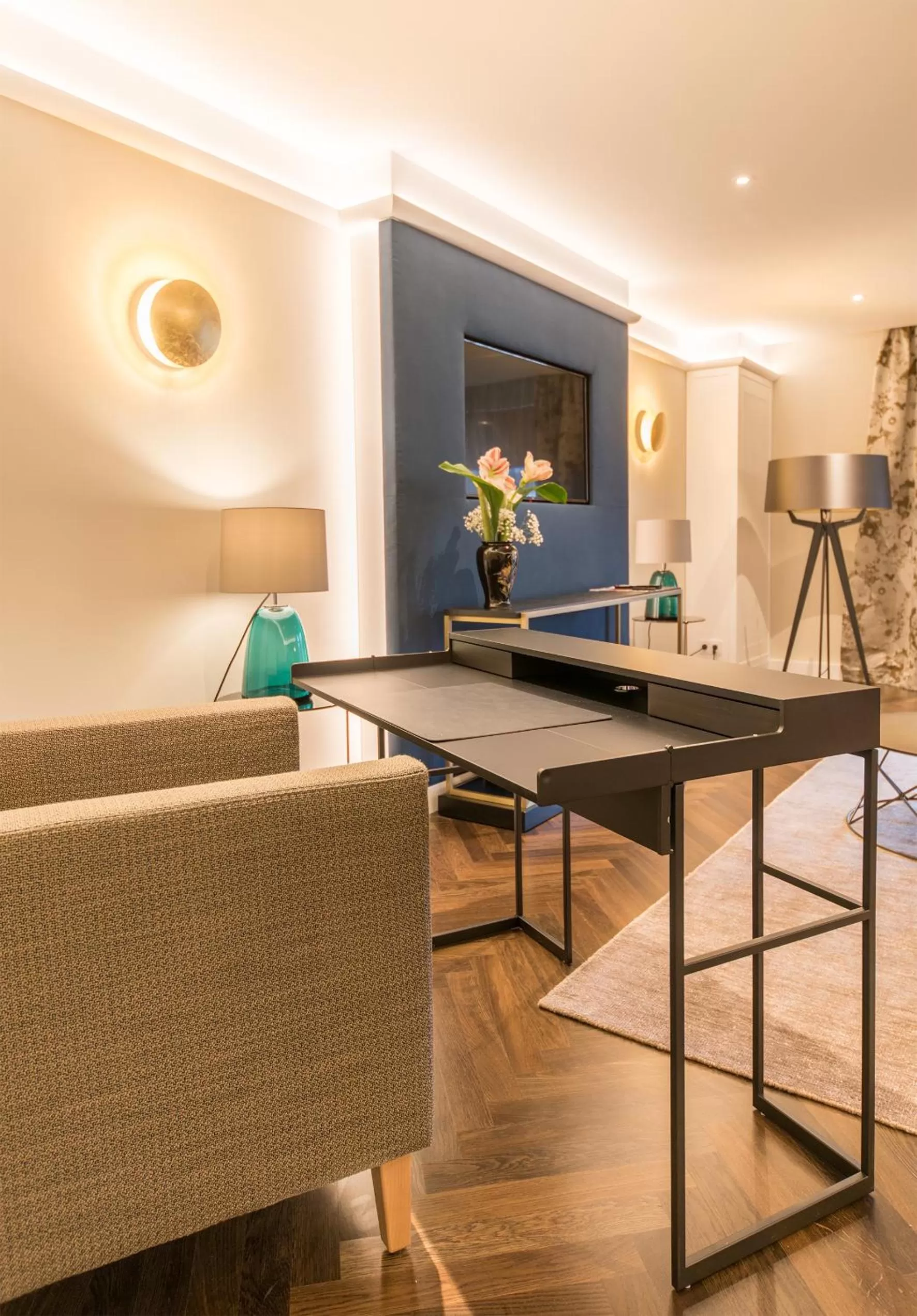 TV and multimedia in Hotel Bayerischer Hof