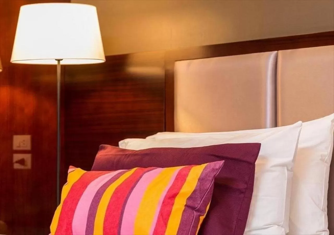 Bed in Ratchada Point Hotel