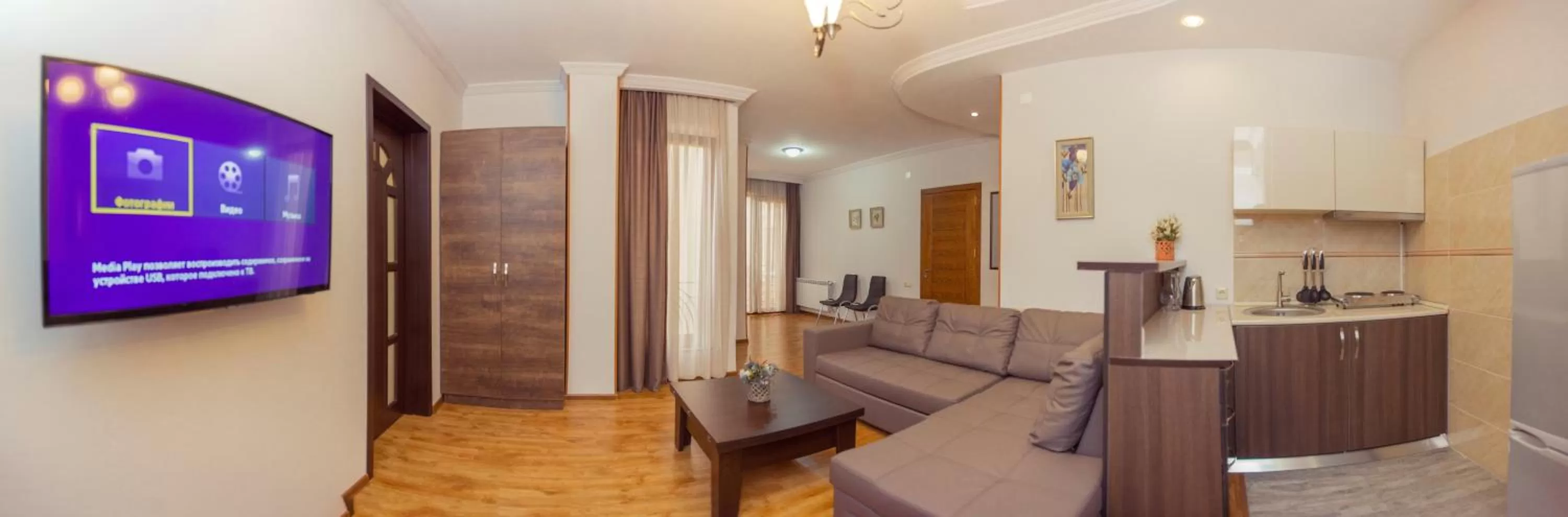 TV and multimedia, Seating Area in Royal Venezia Hotel