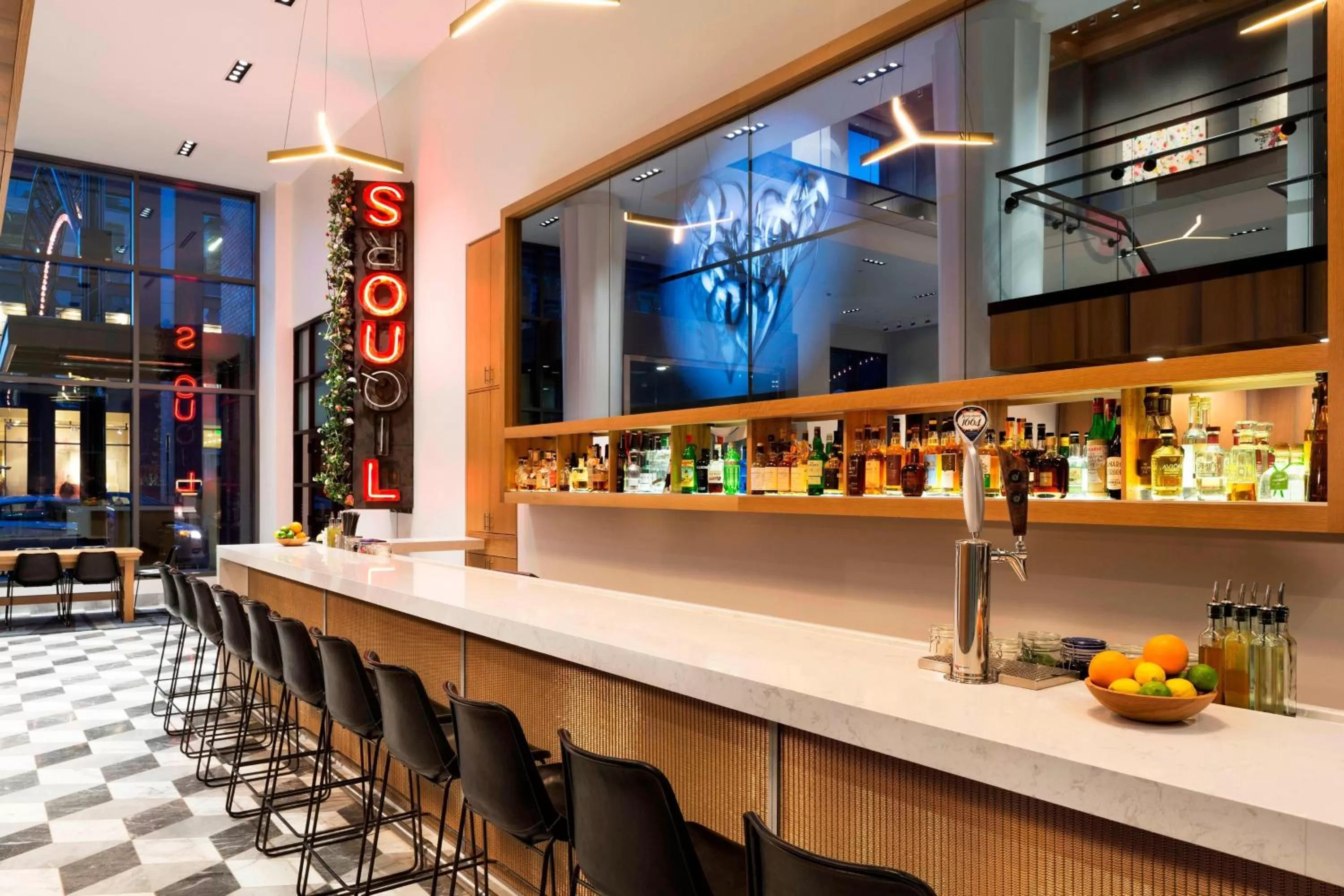 Lounge or bar in Le Meridien Columbus, The Joseph