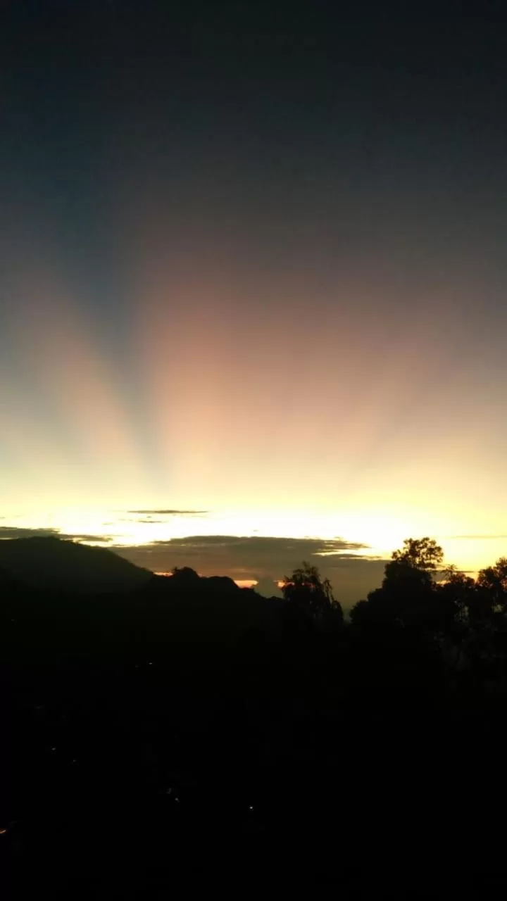 Sunrise/Sunset in Maple Home Stay