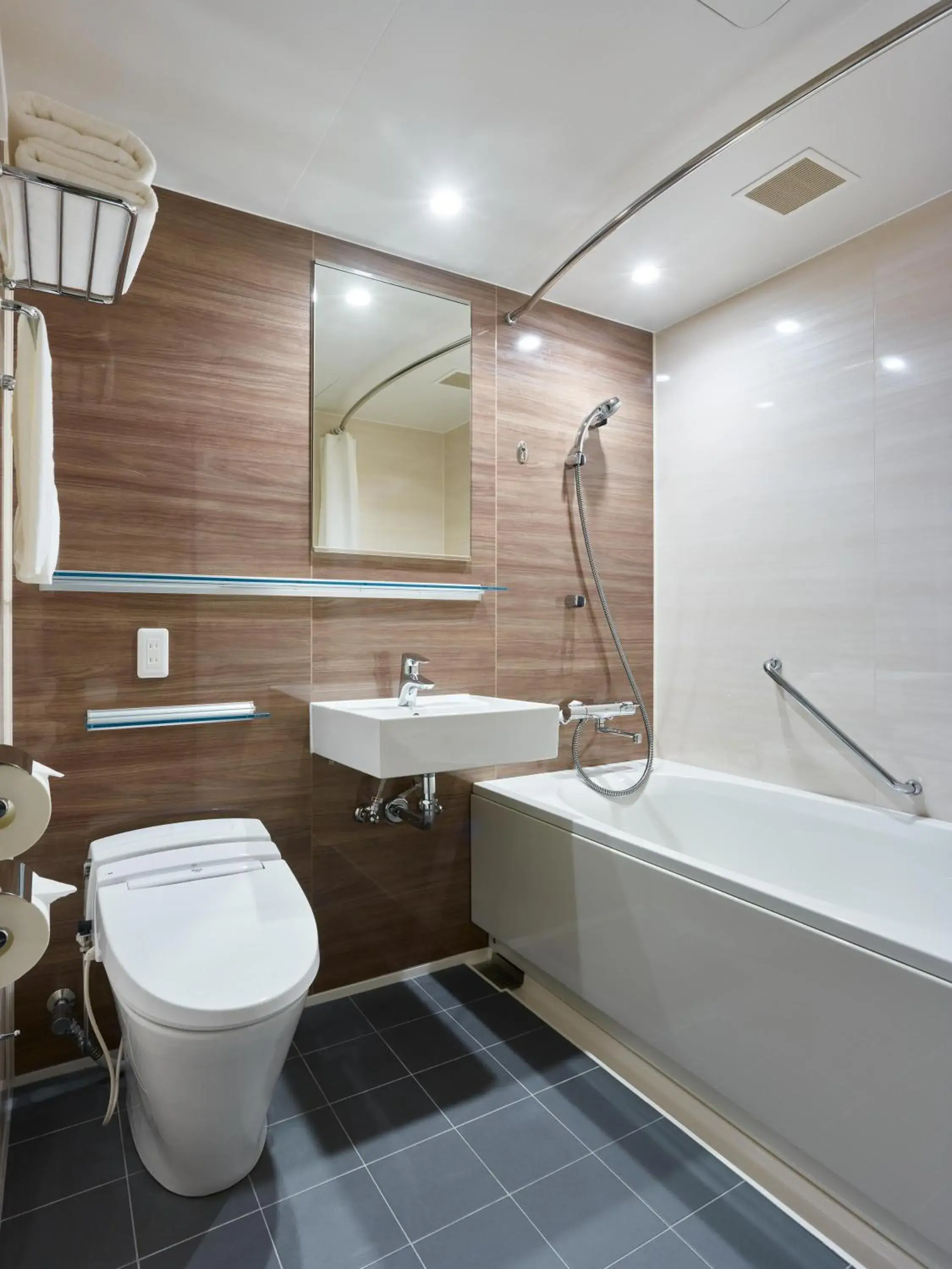 Moderate Twin Room in Mitsui Garden Hotel Sapporo West Moderate Twin Room in Mitsui Garden Hotel Sapporo West