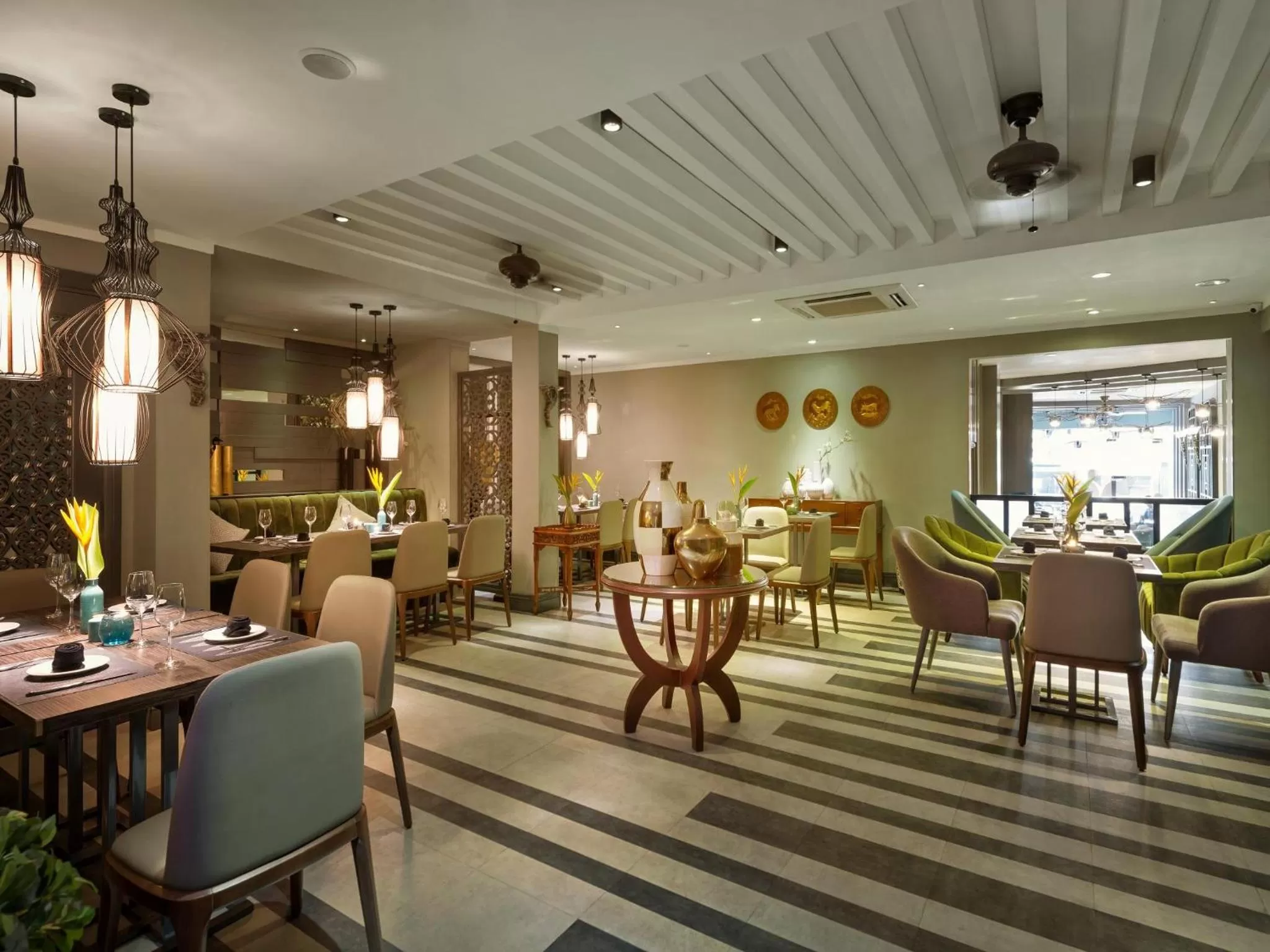 Restaurant/places to eat in Hanoi Center Silk Hotel & Travel