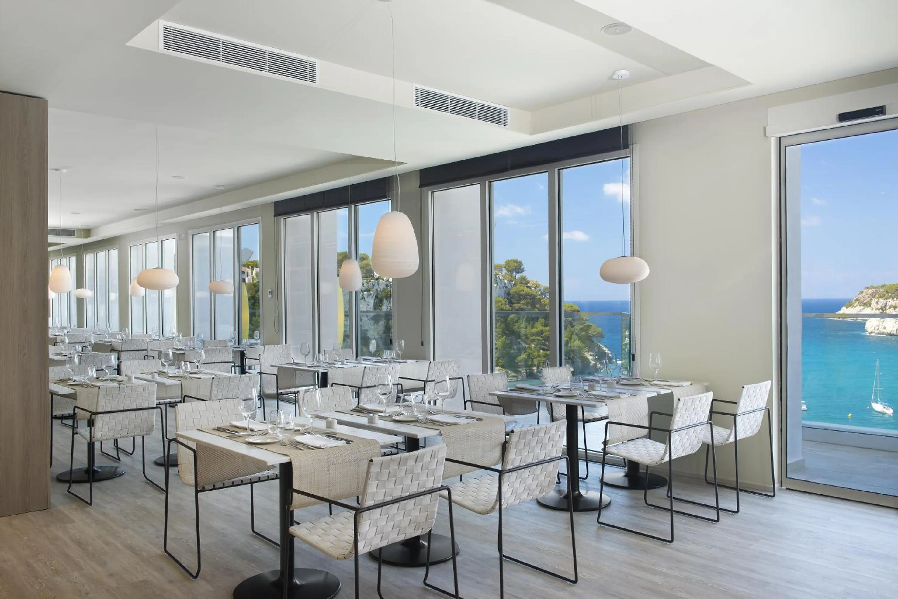 Restaurant/places to eat in Meliá Cala Galdana