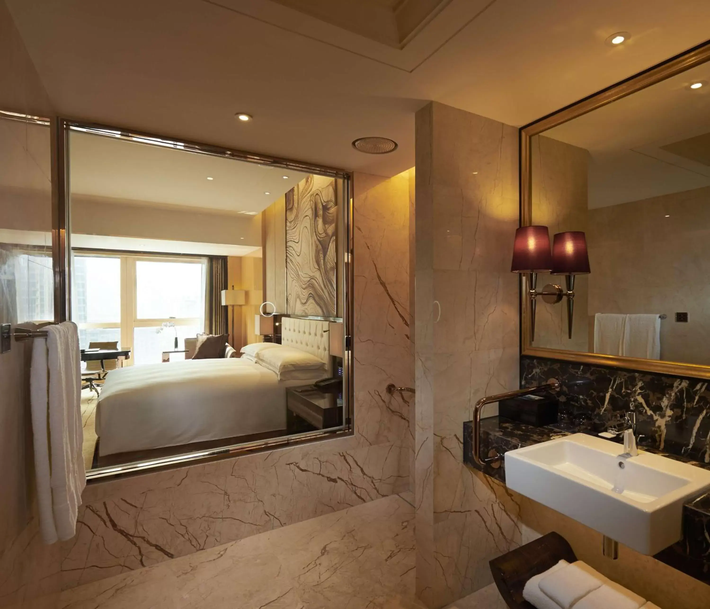 King Room with Roll-In Shower - Disability Access in Hilton Zhengzhou King Room with Roll-In Shower - Disability Access in Hilton Zhengzhou