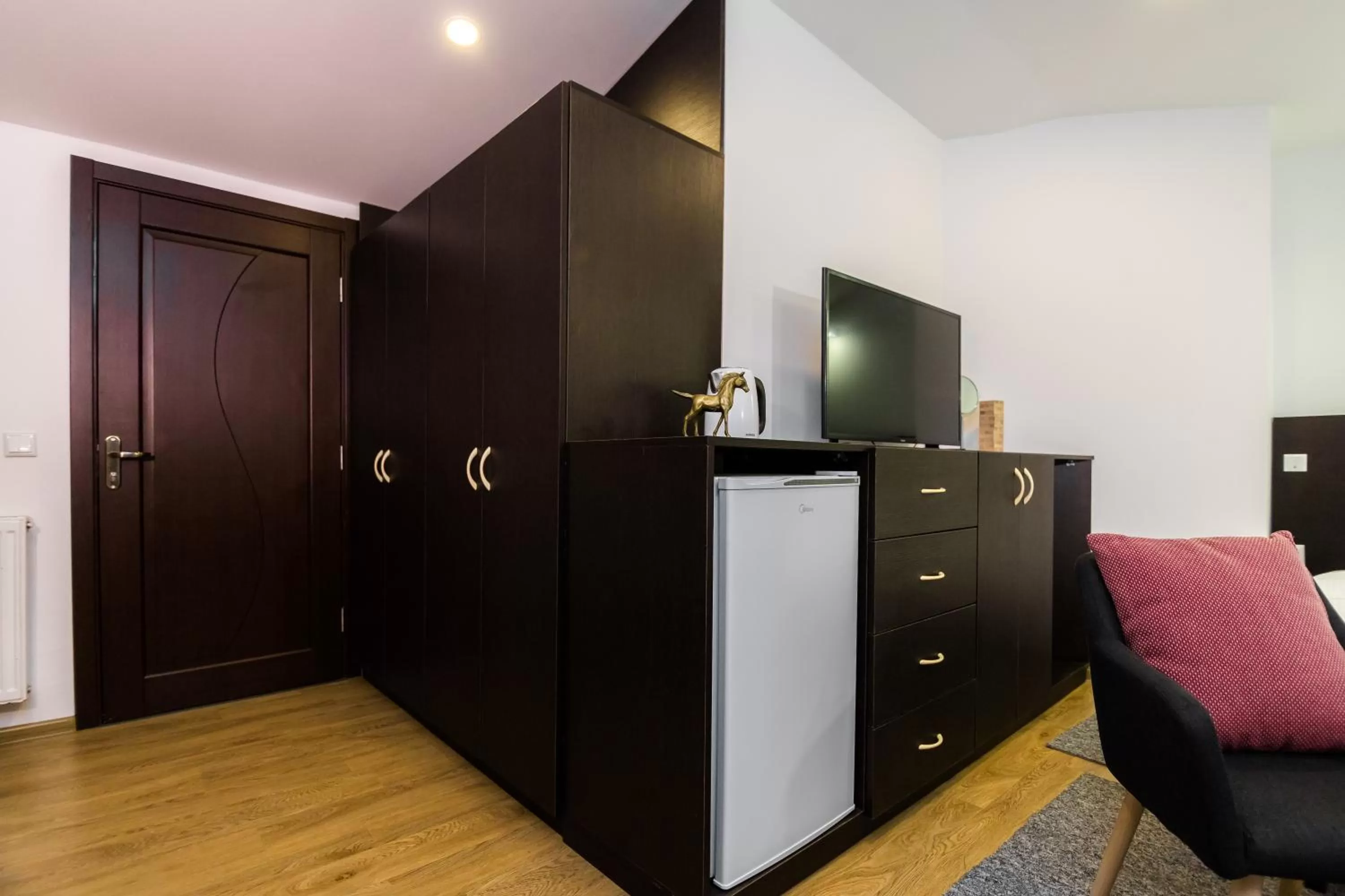 Coffee/tea facilities, TV/Entertainment Center in VovaDoma