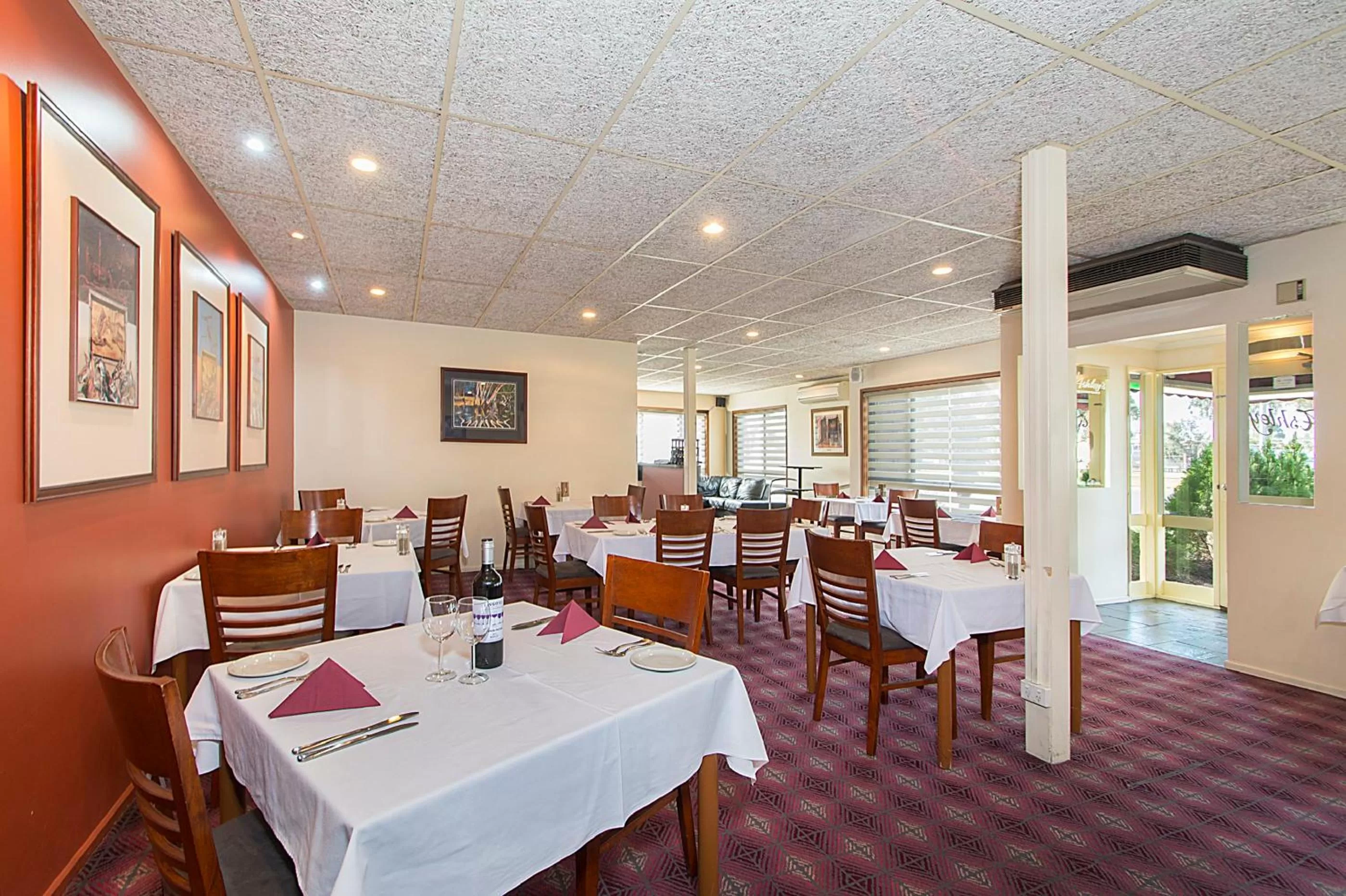 Restaurant/places to eat in Citrus Valley Motel