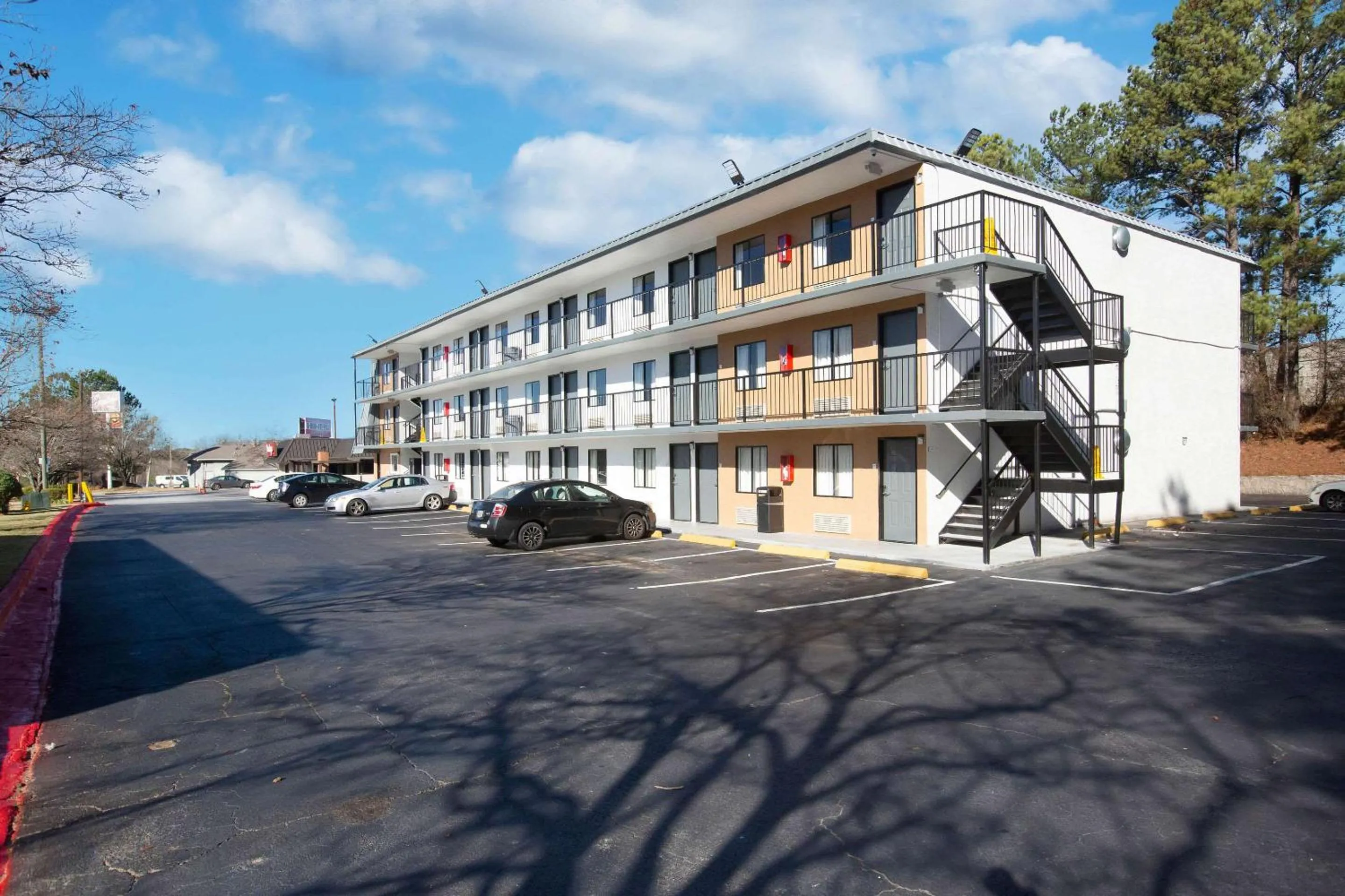 Property building in Econo Lodge