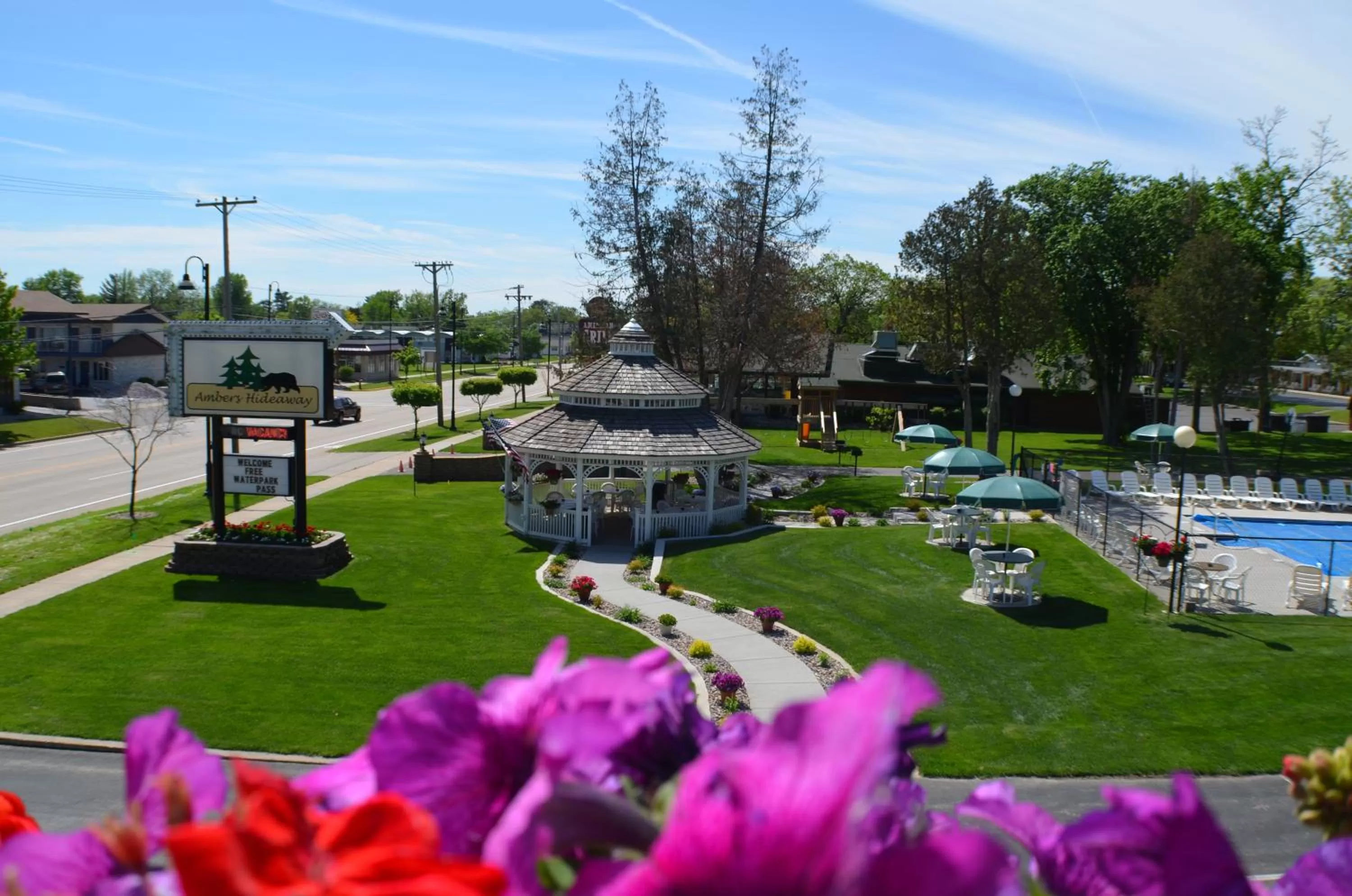 Day in Amber's Inn and Suites