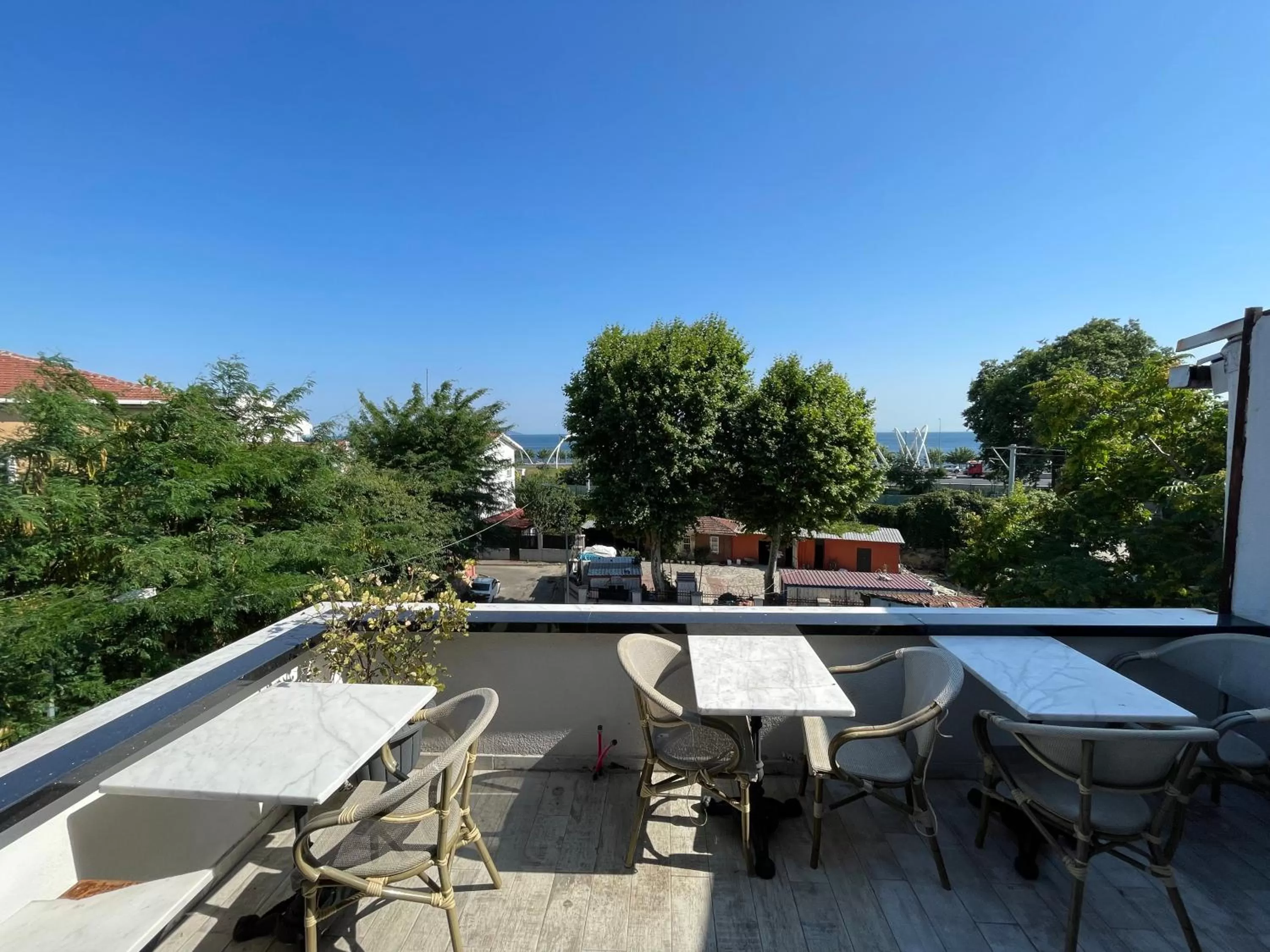 Swimming Pool in Arat Apartments