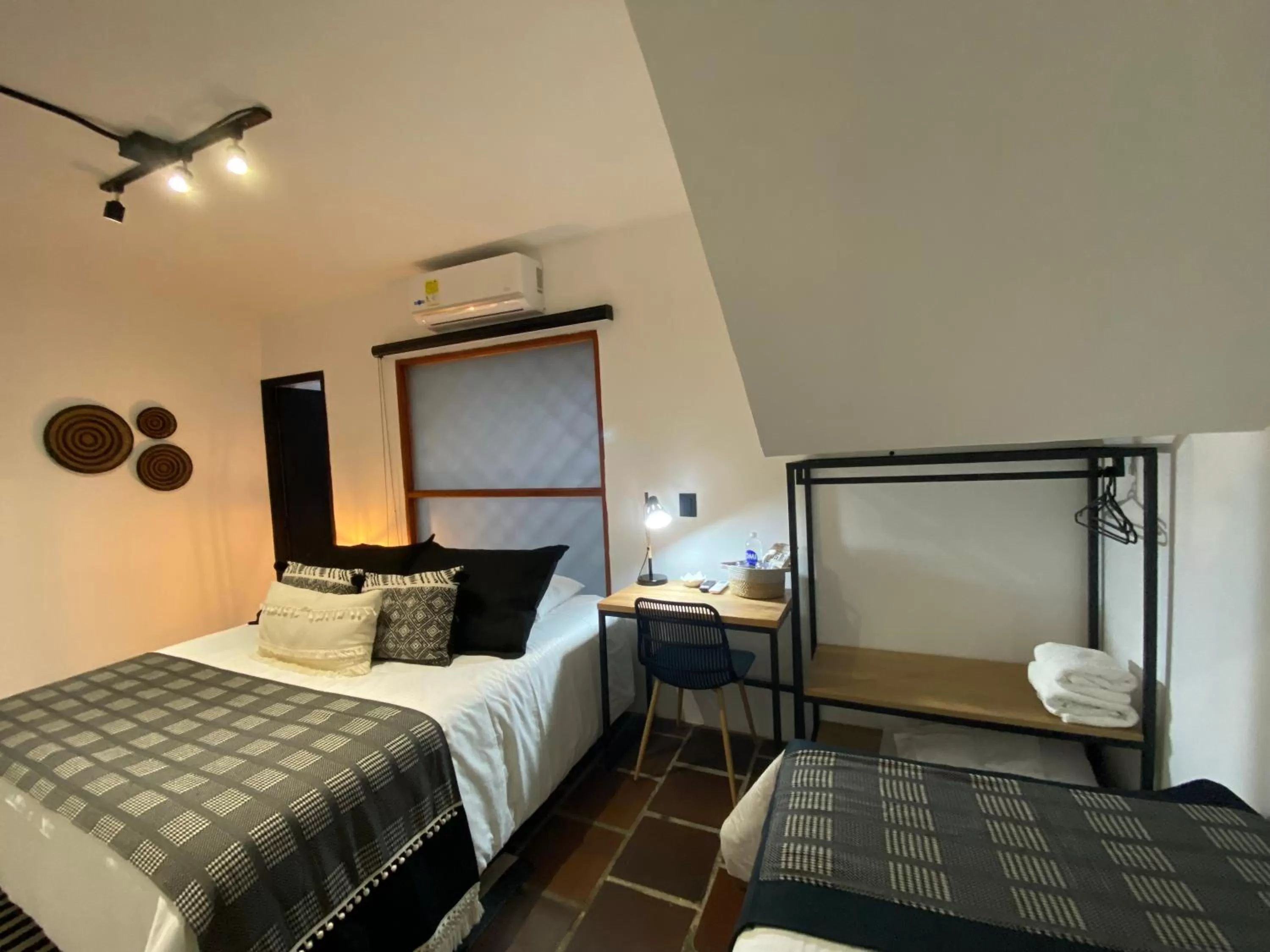 Photo of the whole room, Bed in Casa Medallo