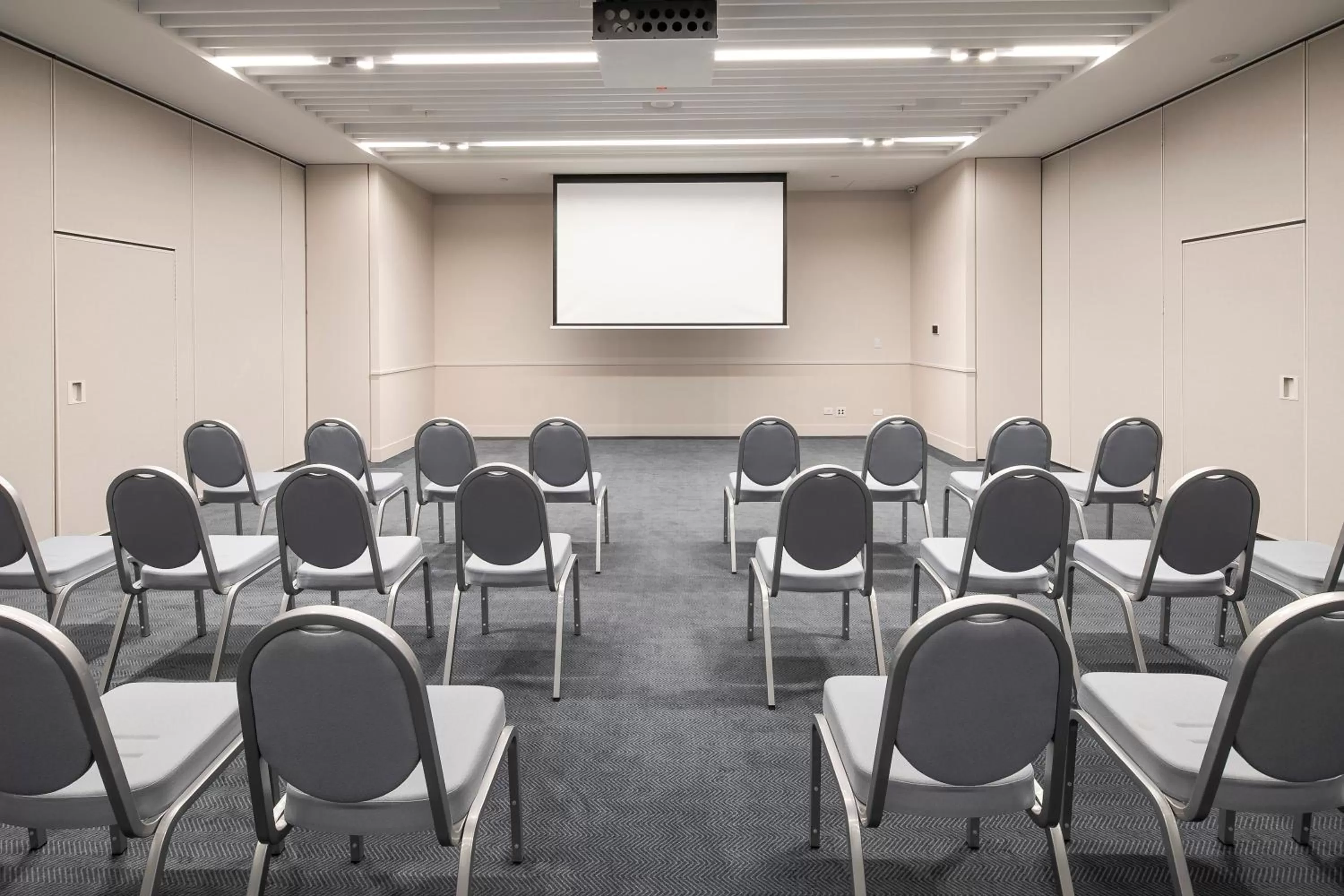 Meeting/conference room in Holiday Inn Werribee by IHG