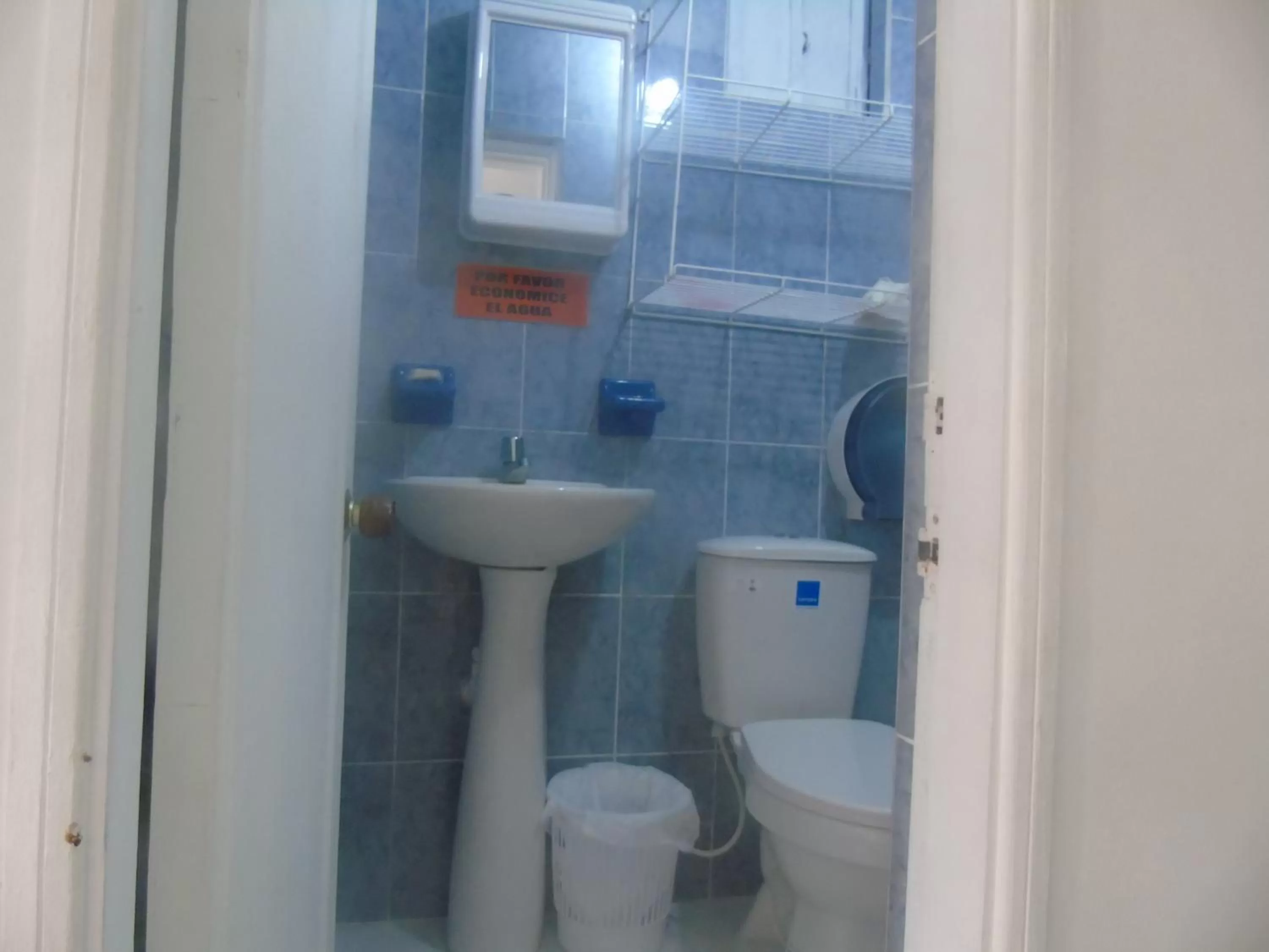 Bathroom in Posada Miss Joyce House