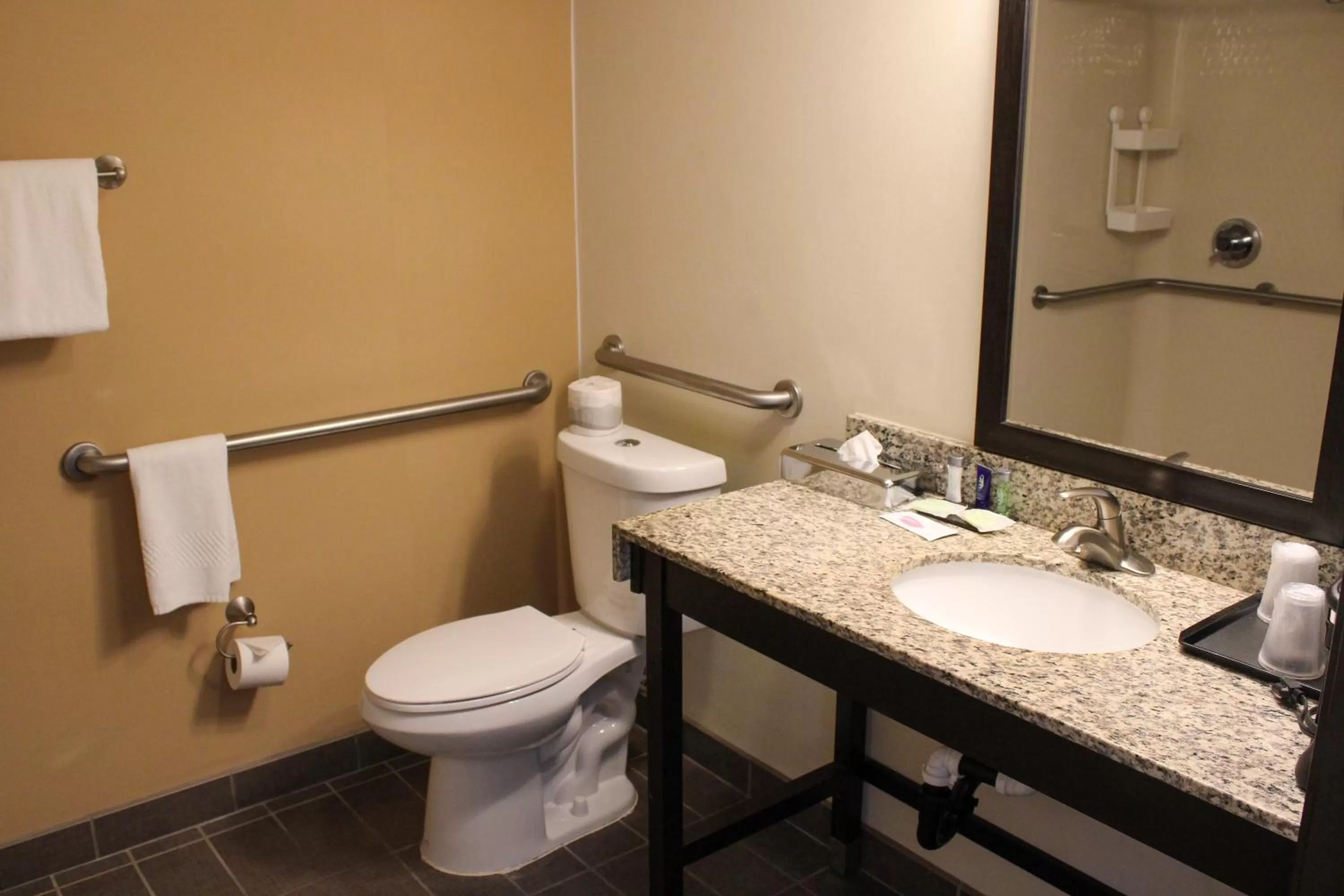 Bathroom in Sleep Inn Bend Crossroads Plaza