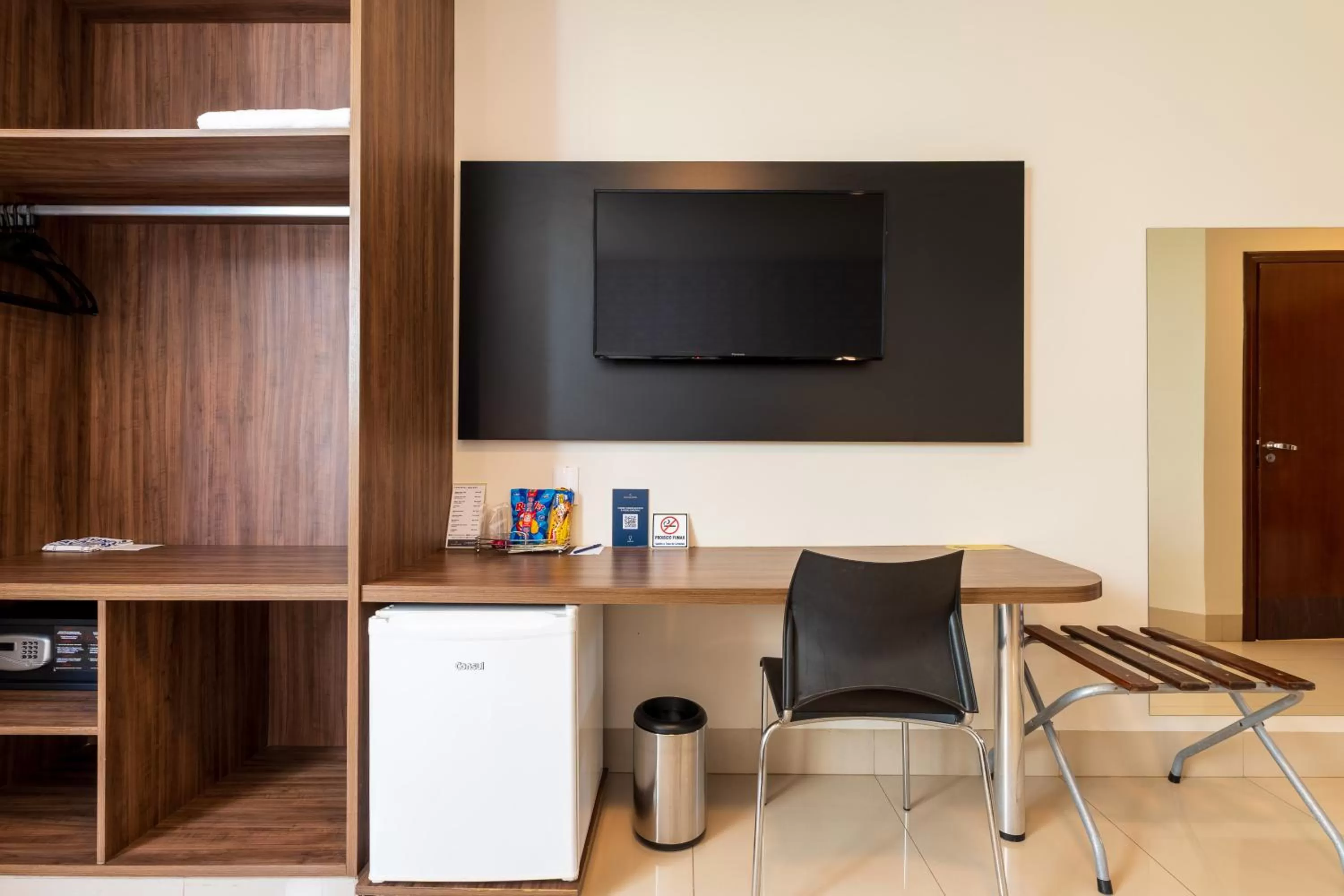 Bedroom in Ucayali Hotel